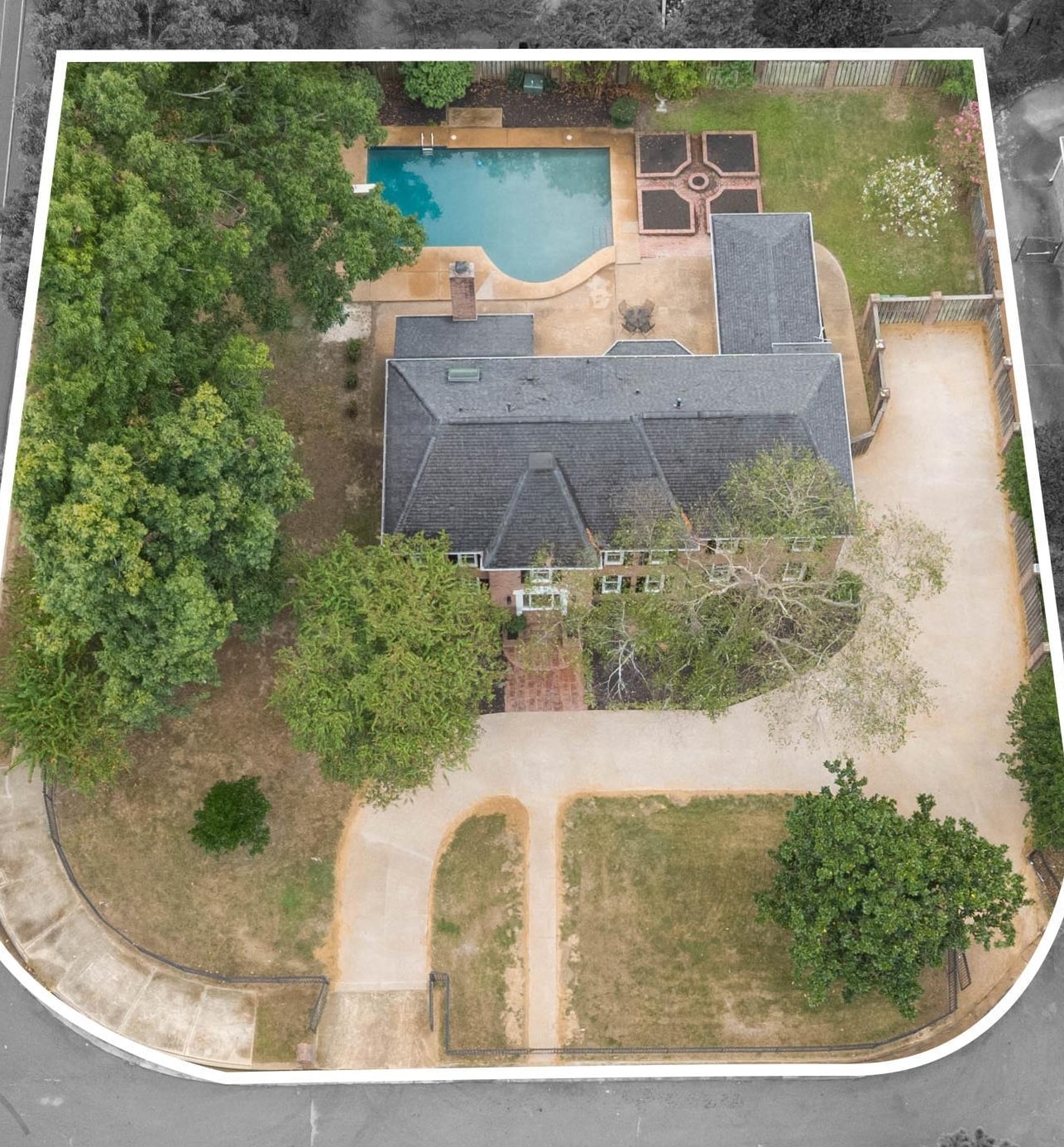 5961 Lake Tide Cv Property Photo 37