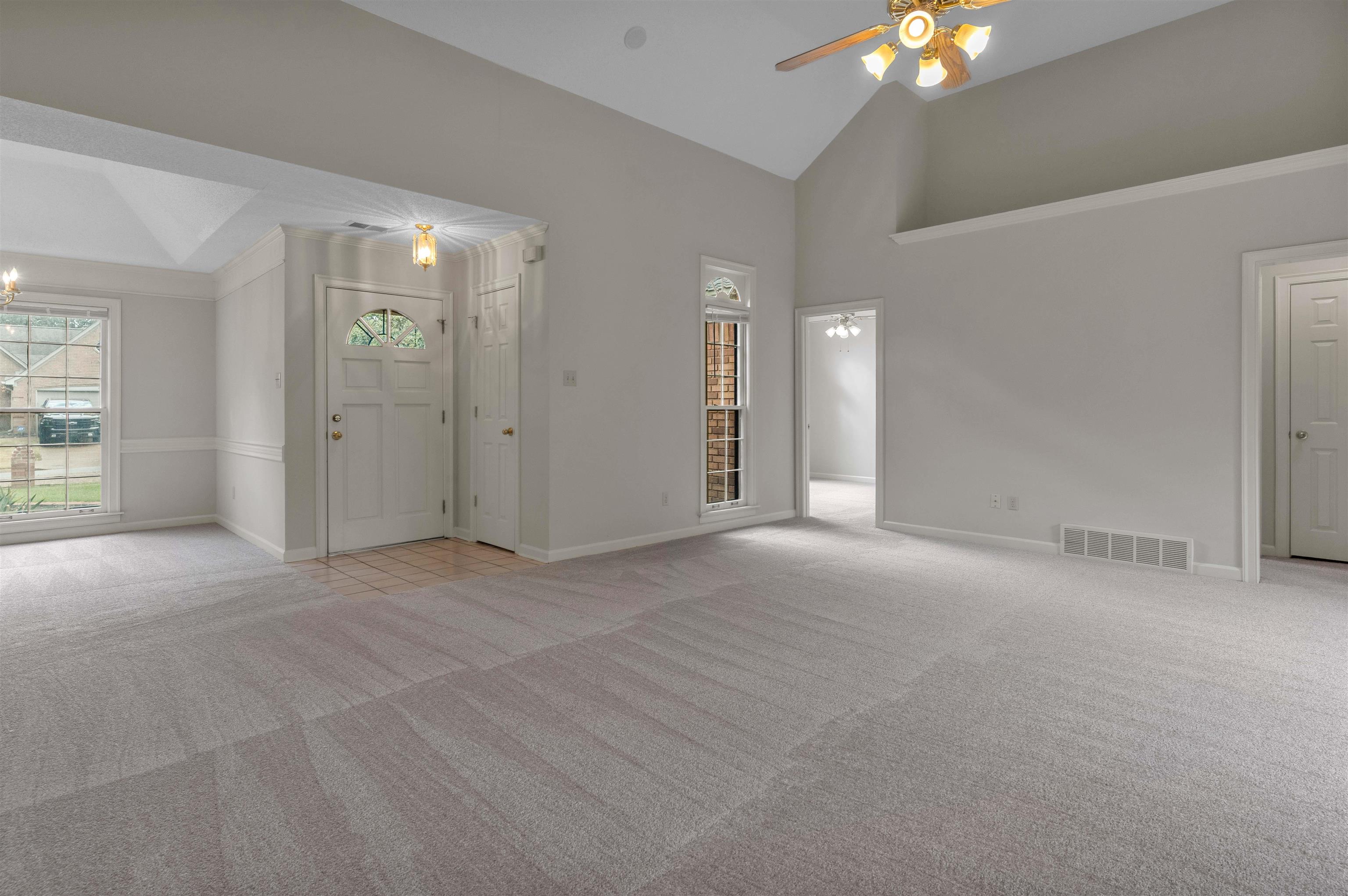 8654 Leaf Manor Cv Property Photo 5
