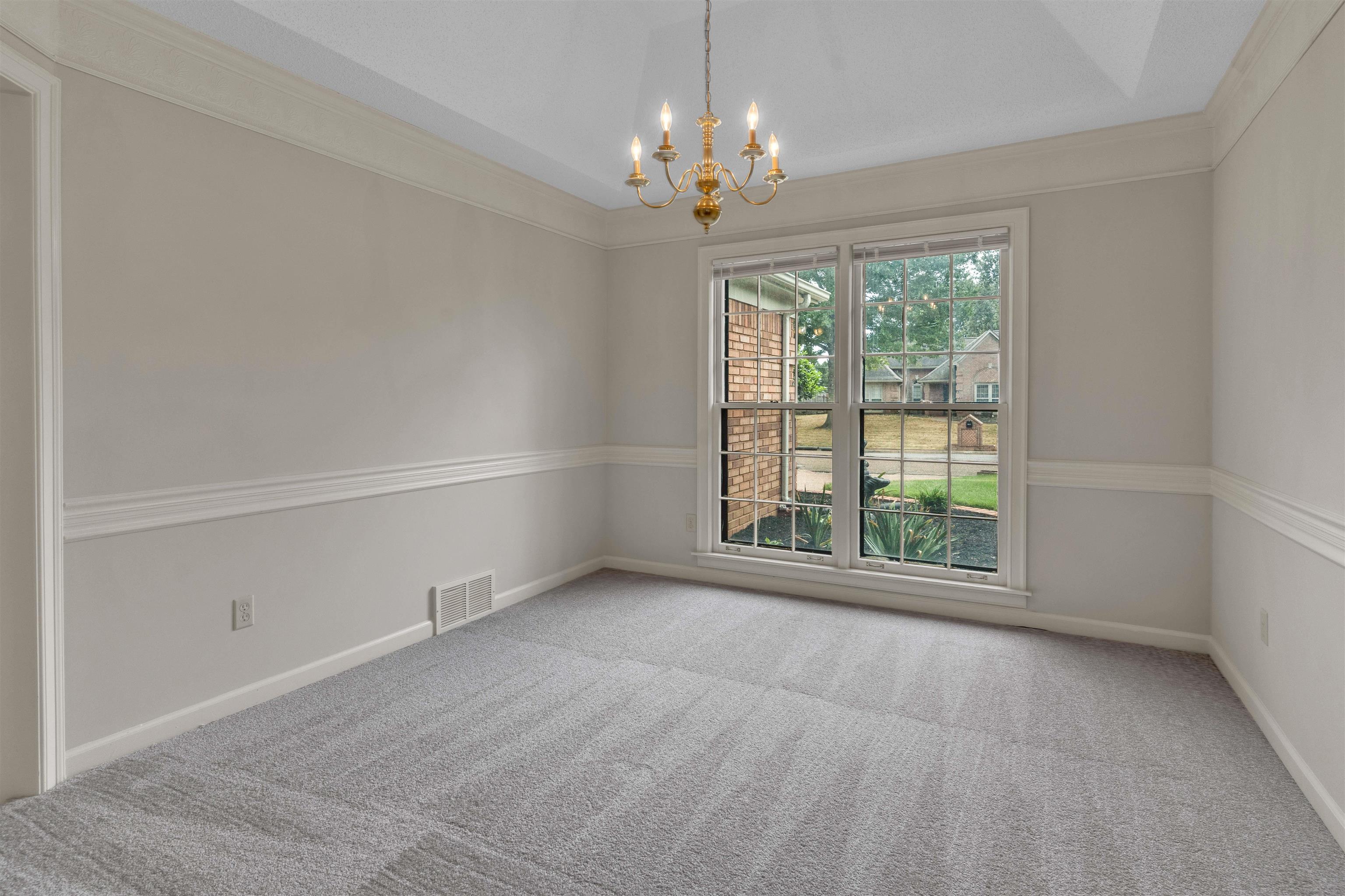8654 Leaf Manor Cv Property Photo 7