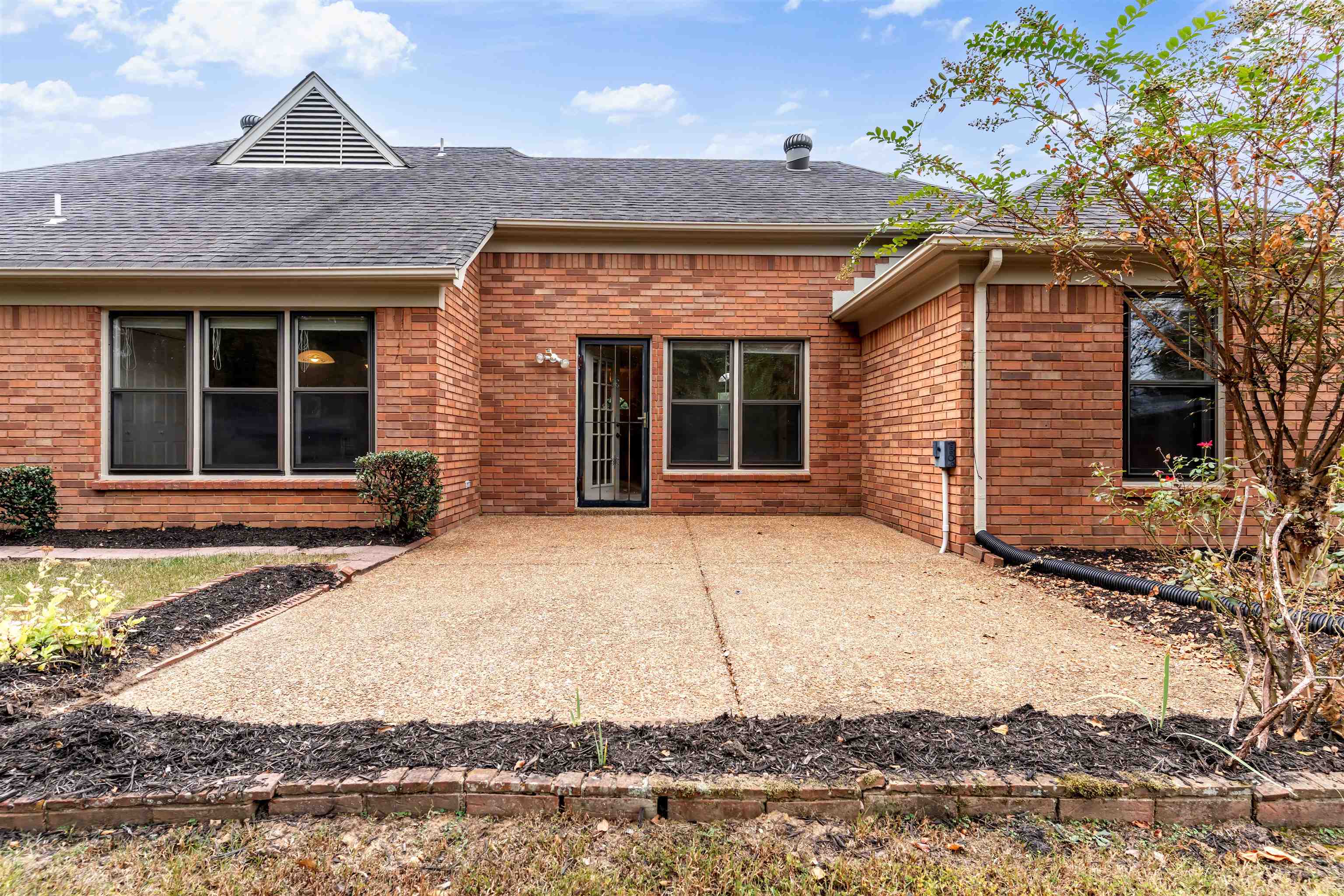 8654 Leaf Manor Cv Property Photo 28