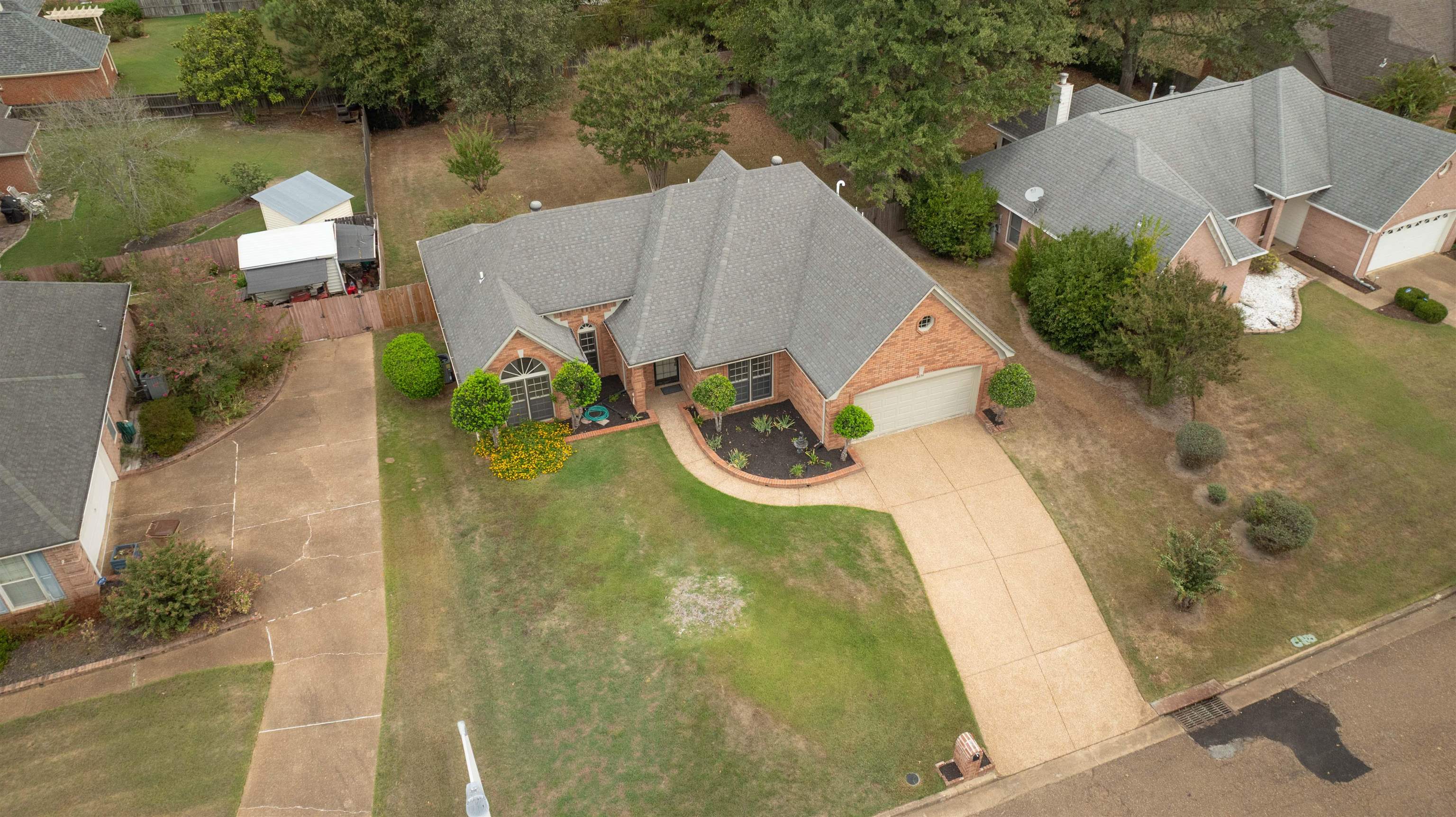 8654 Leaf Manor Cv Property Photo 30