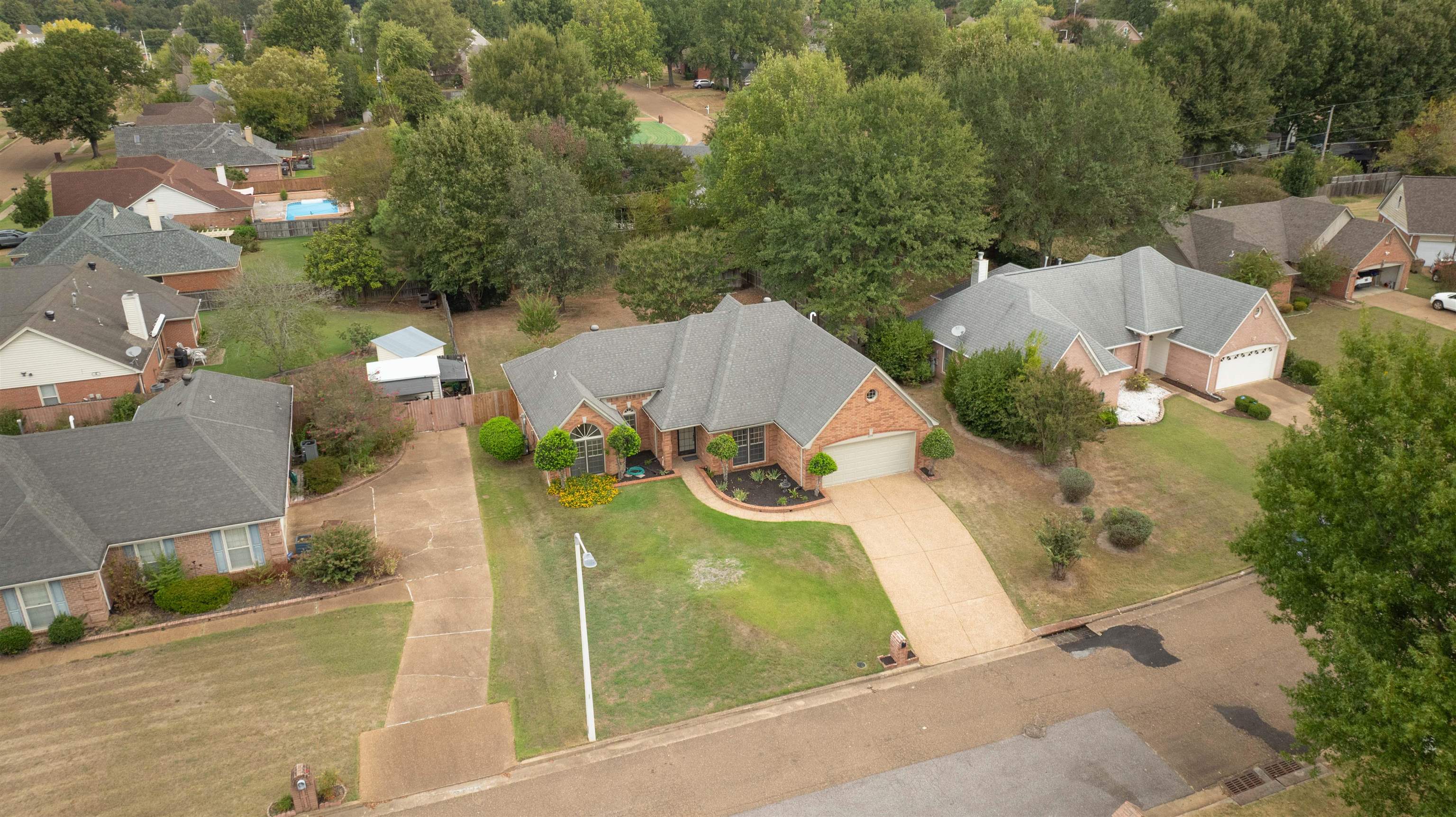 8654 Leaf Manor Cv Property Photo 31