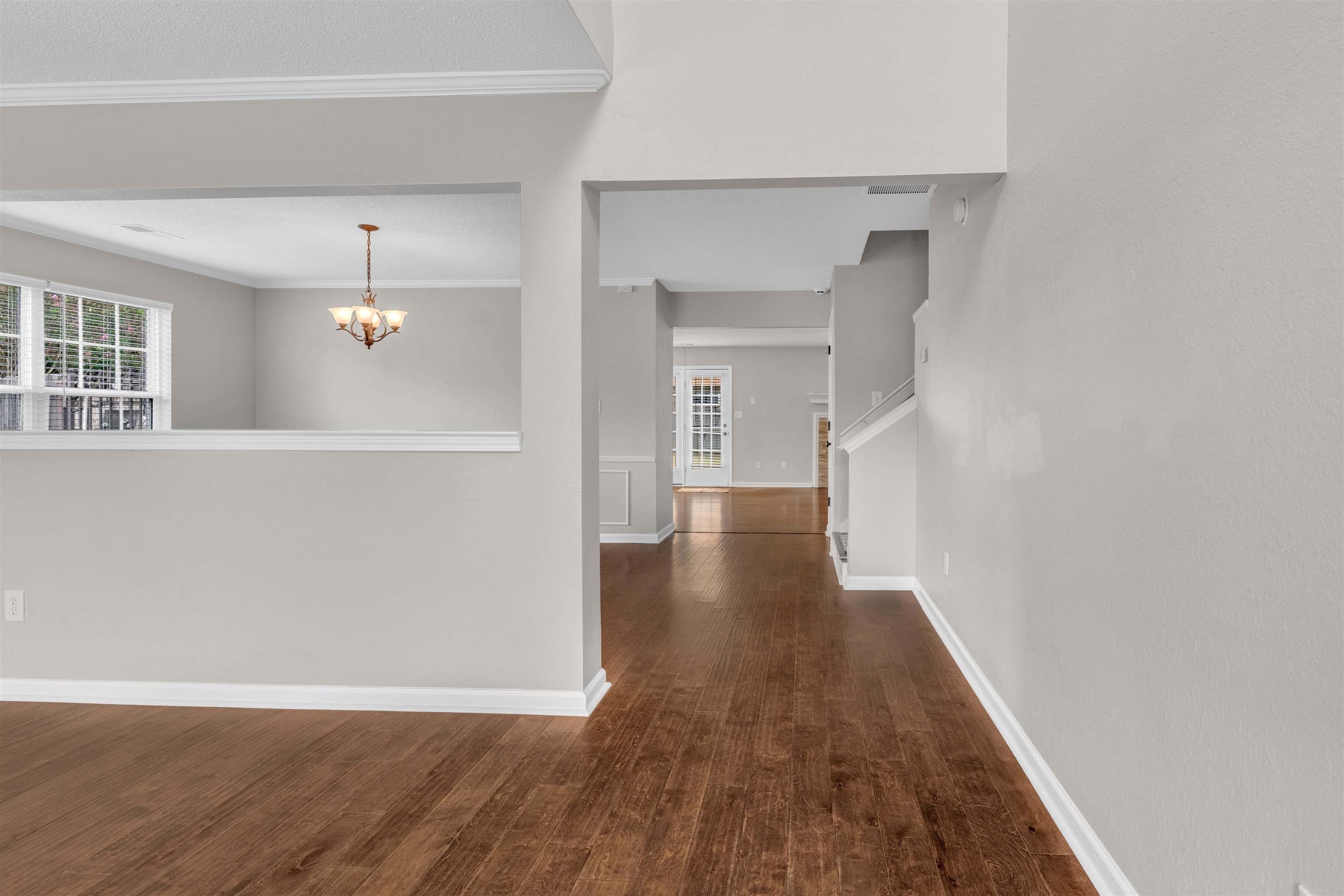 10 Oakland Woods Cv Property Photo 6