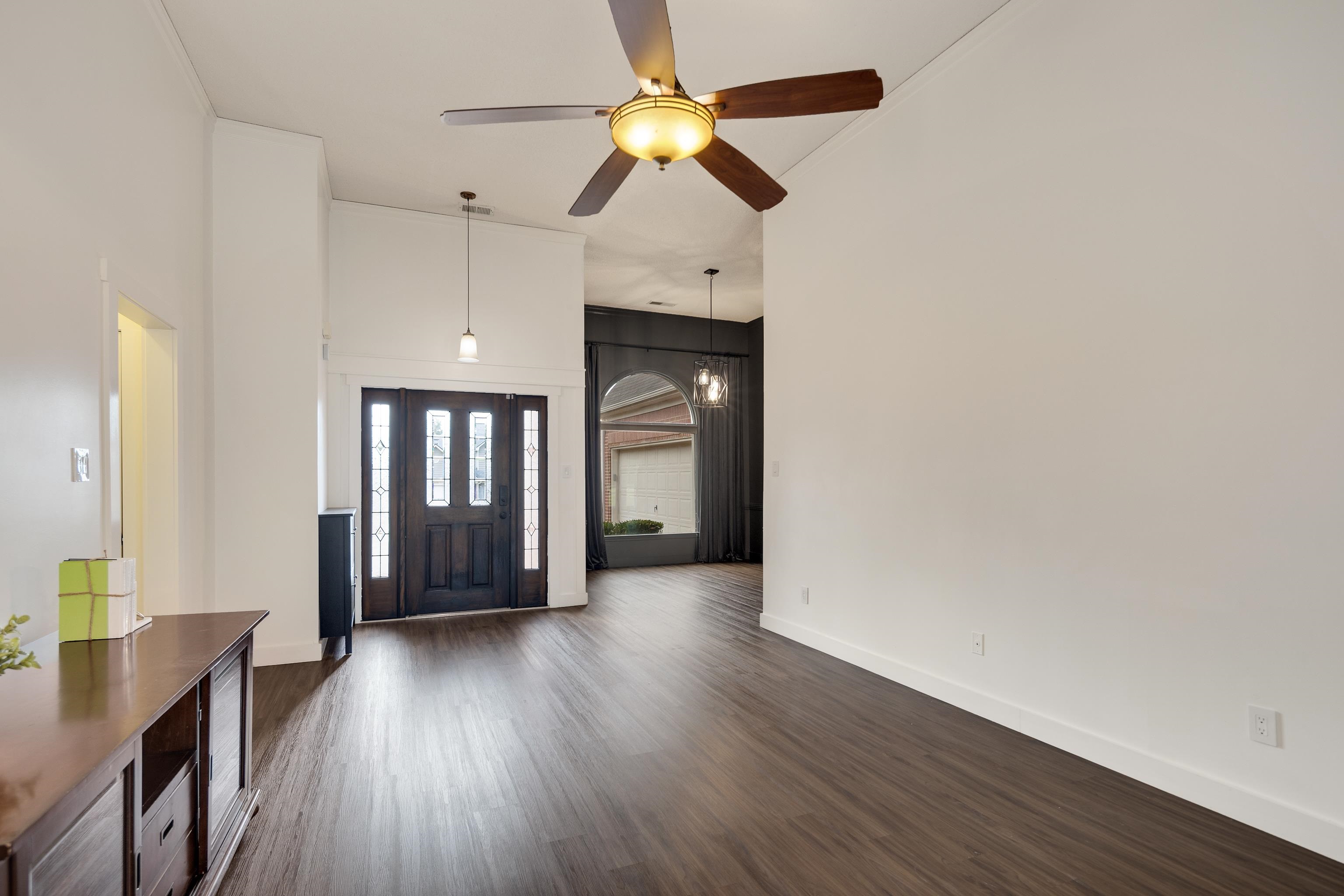 6078 Daybreak Dr Property Photo 5