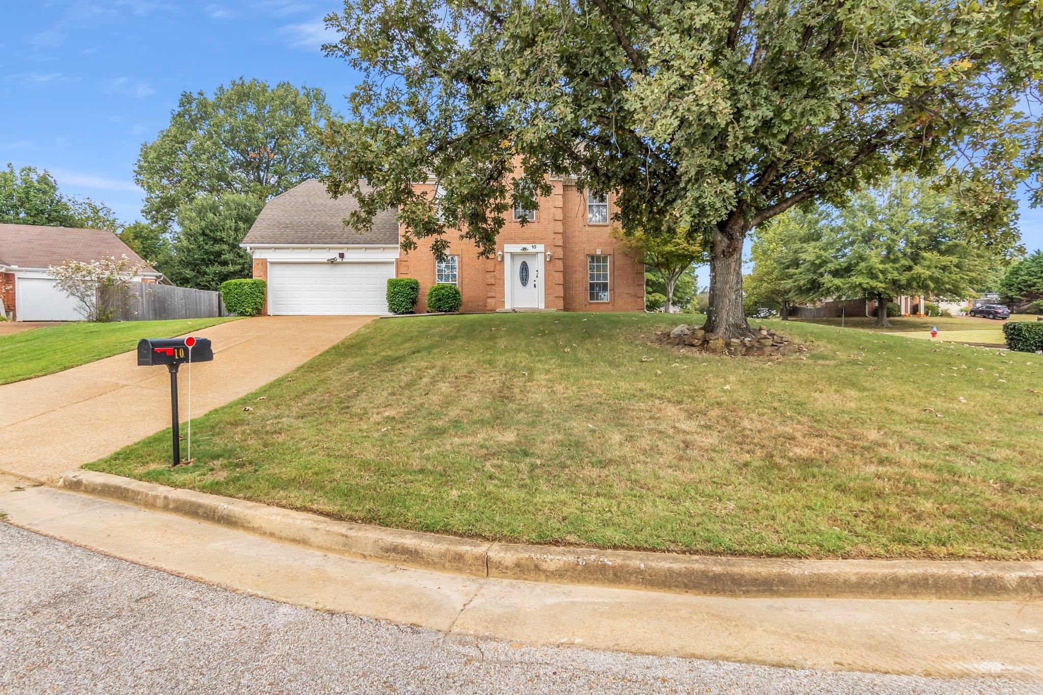 10 Oakshire Cv Property Photo 3