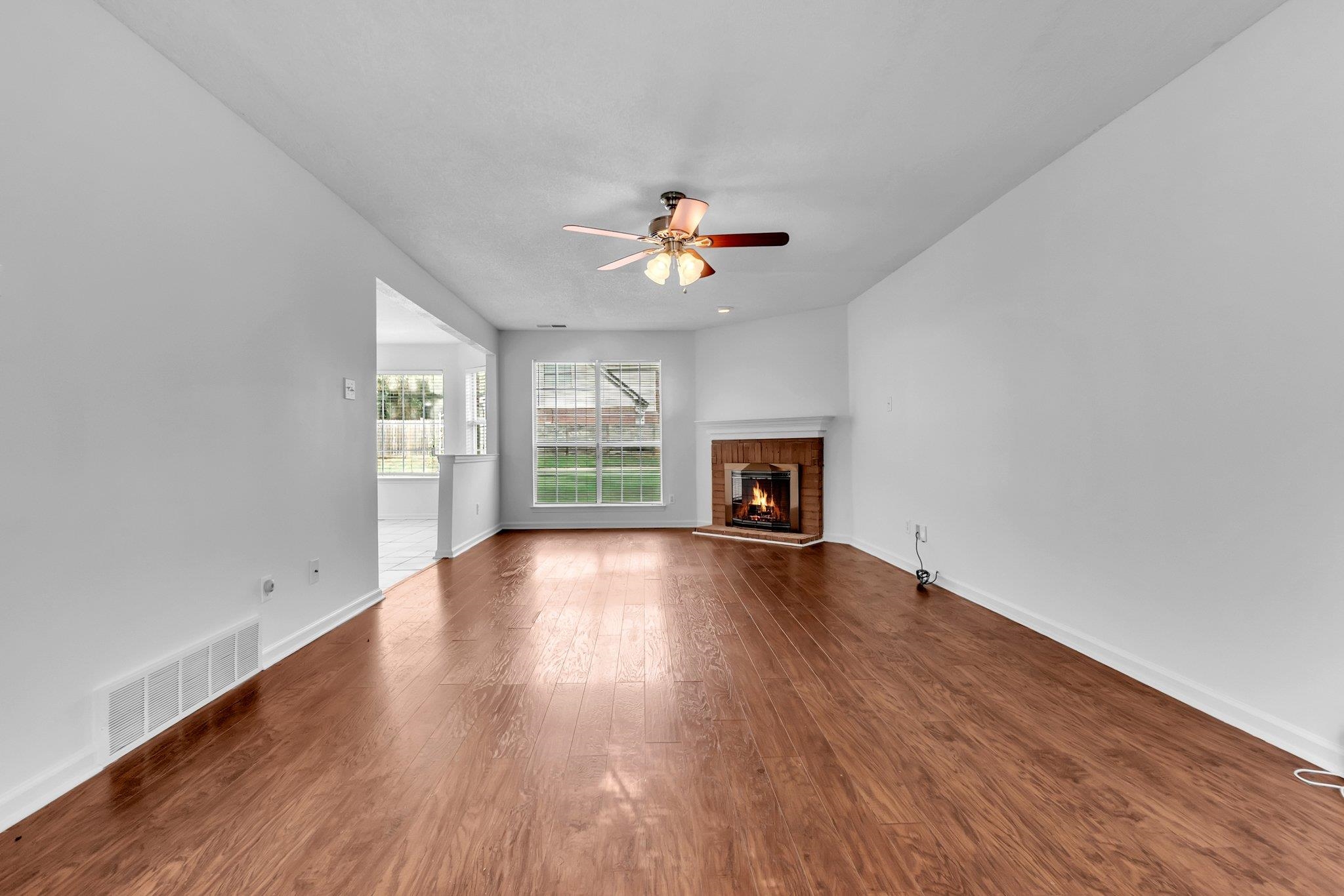 10 Oakshire Cv Property Photo 6