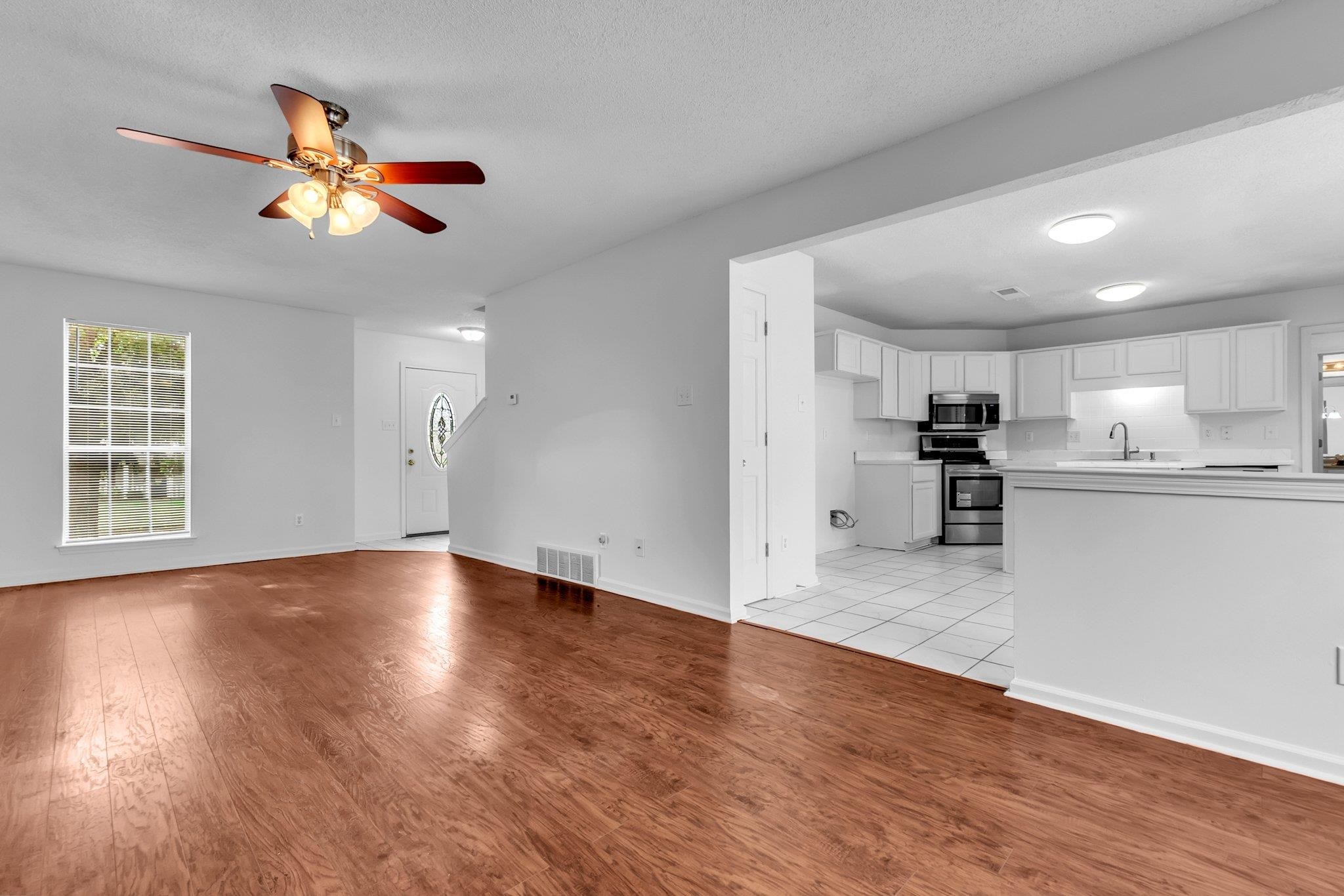 10 Oakshire Cv Property Photo 8