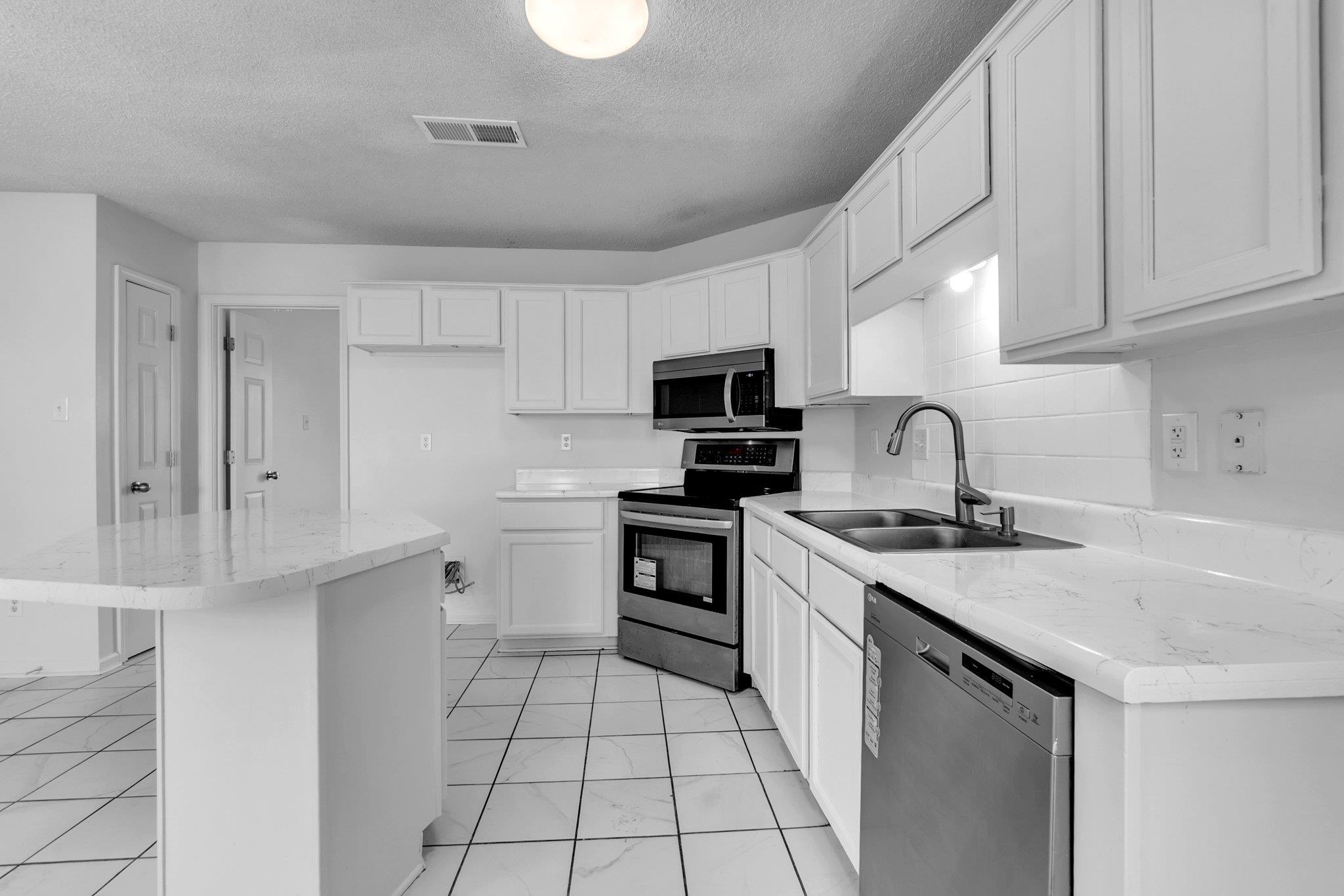 10 Oakshire Cv Property Photo 10