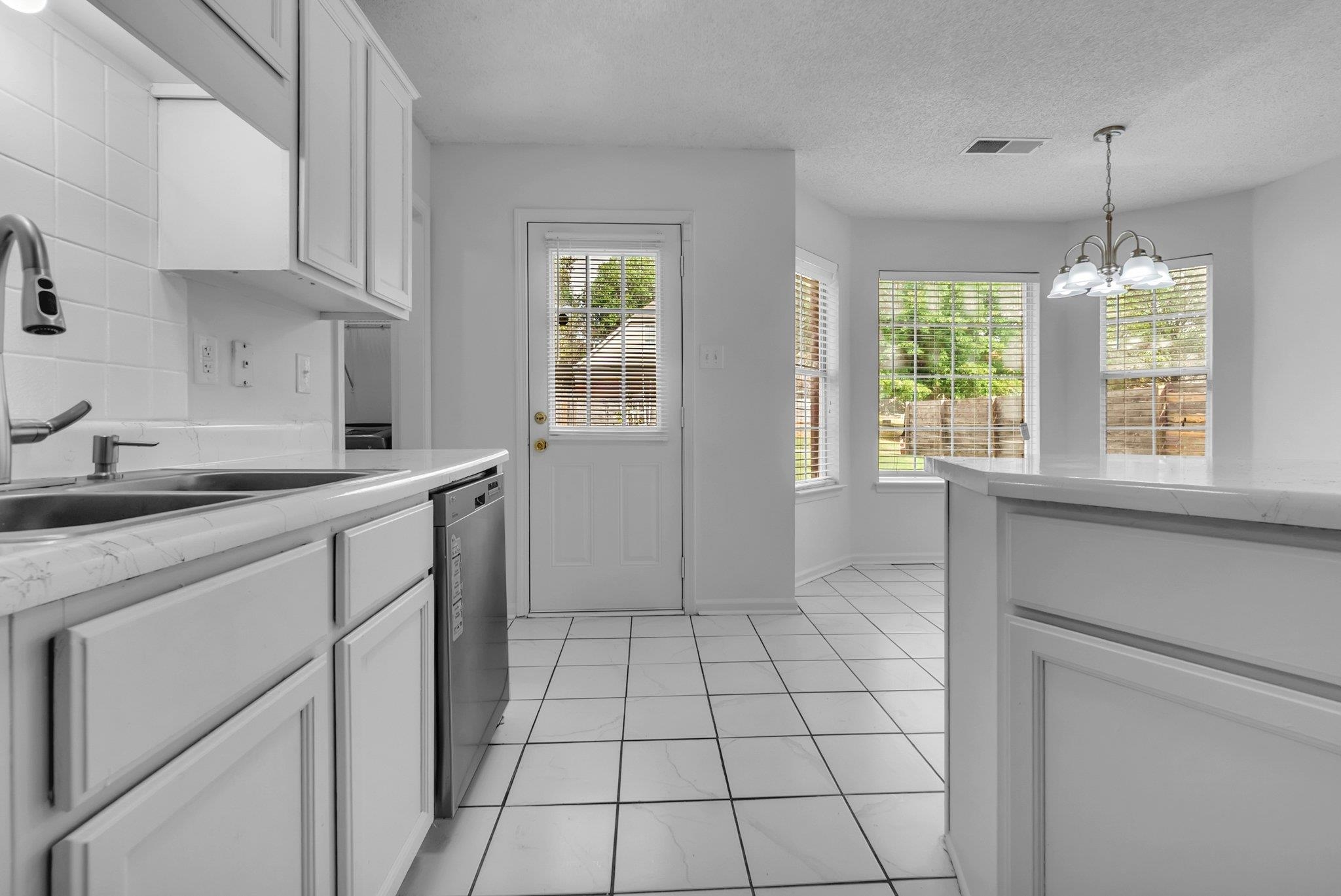 10 Oakshire Cv Property Photo 11