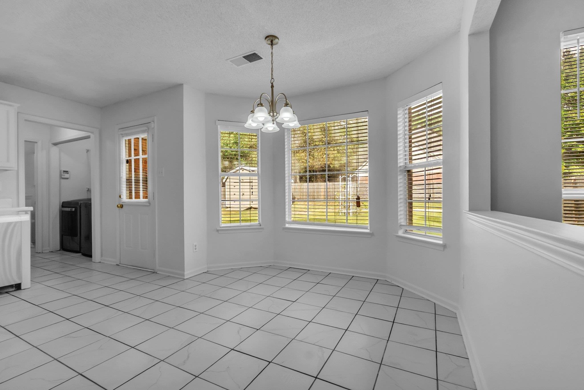 10 Oakshire Cv Property Photo 14