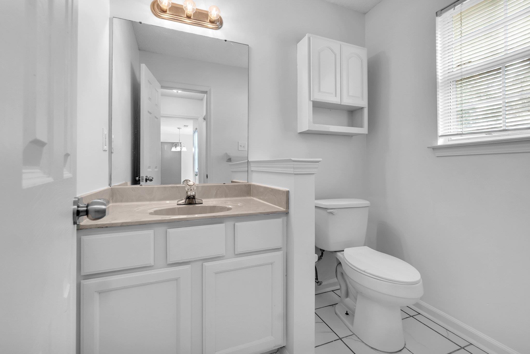 10 Oakshire Cv Property Photo 18