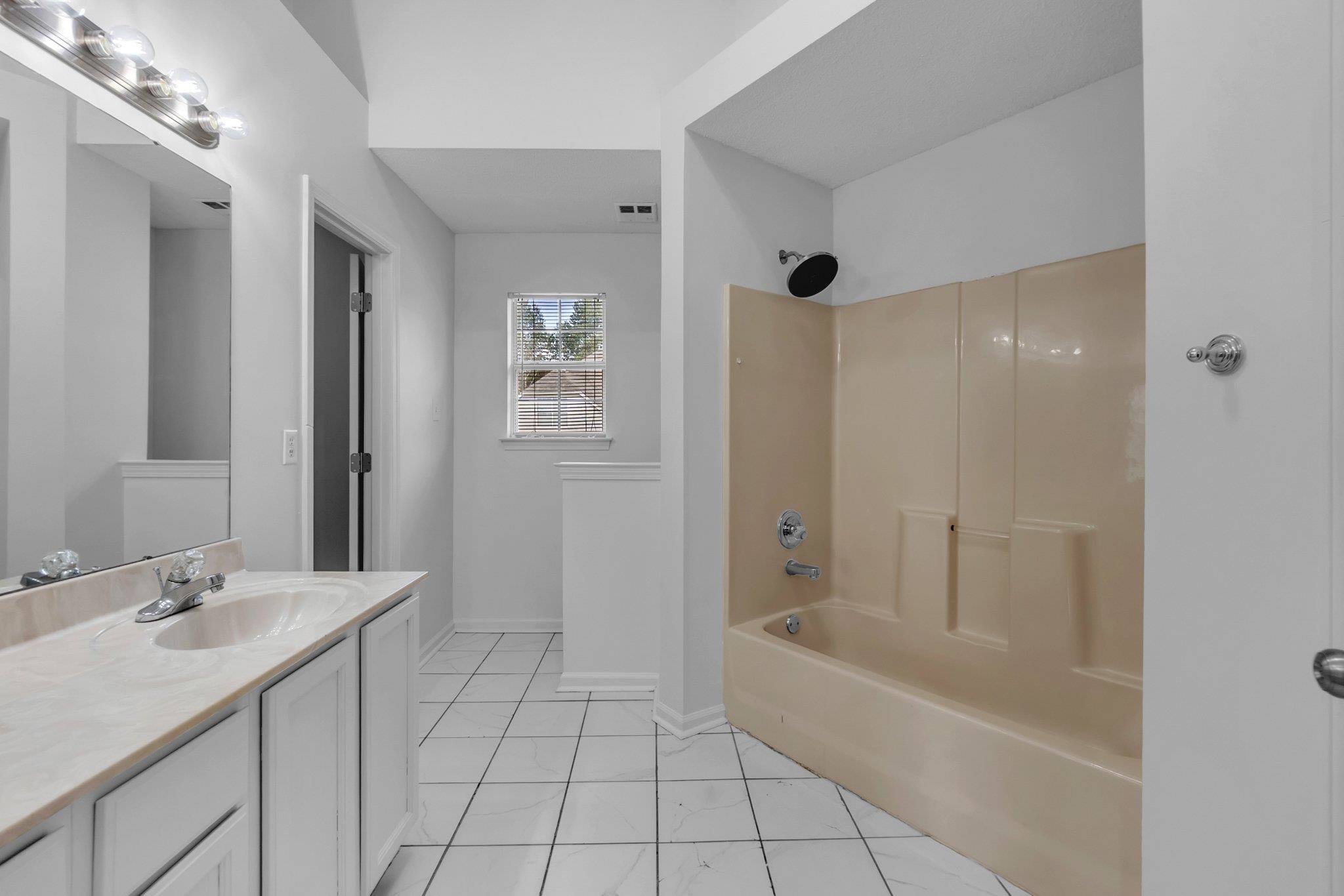 10 Oakshire Cv Property Photo 24