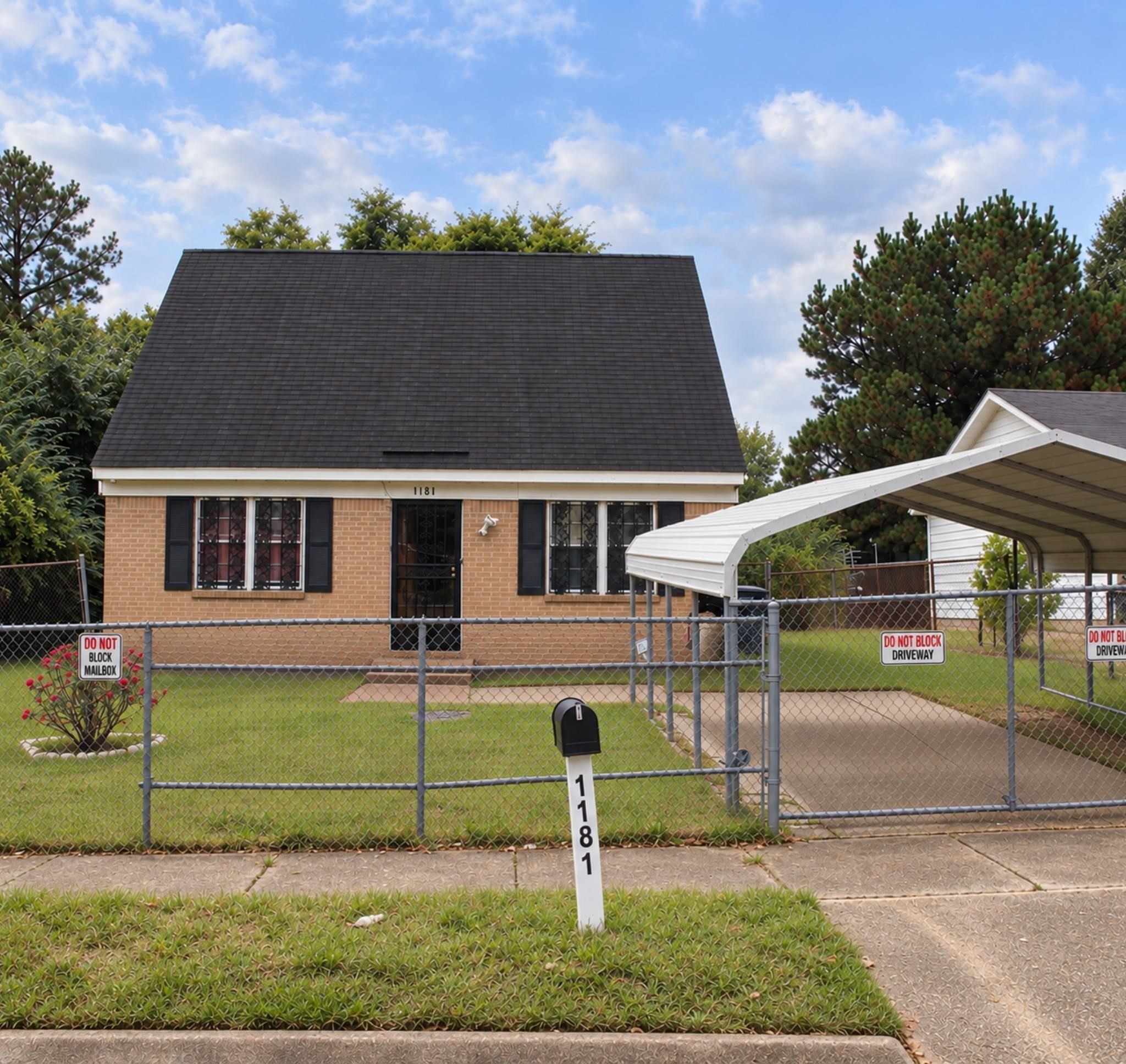 1181 PELICAN LN