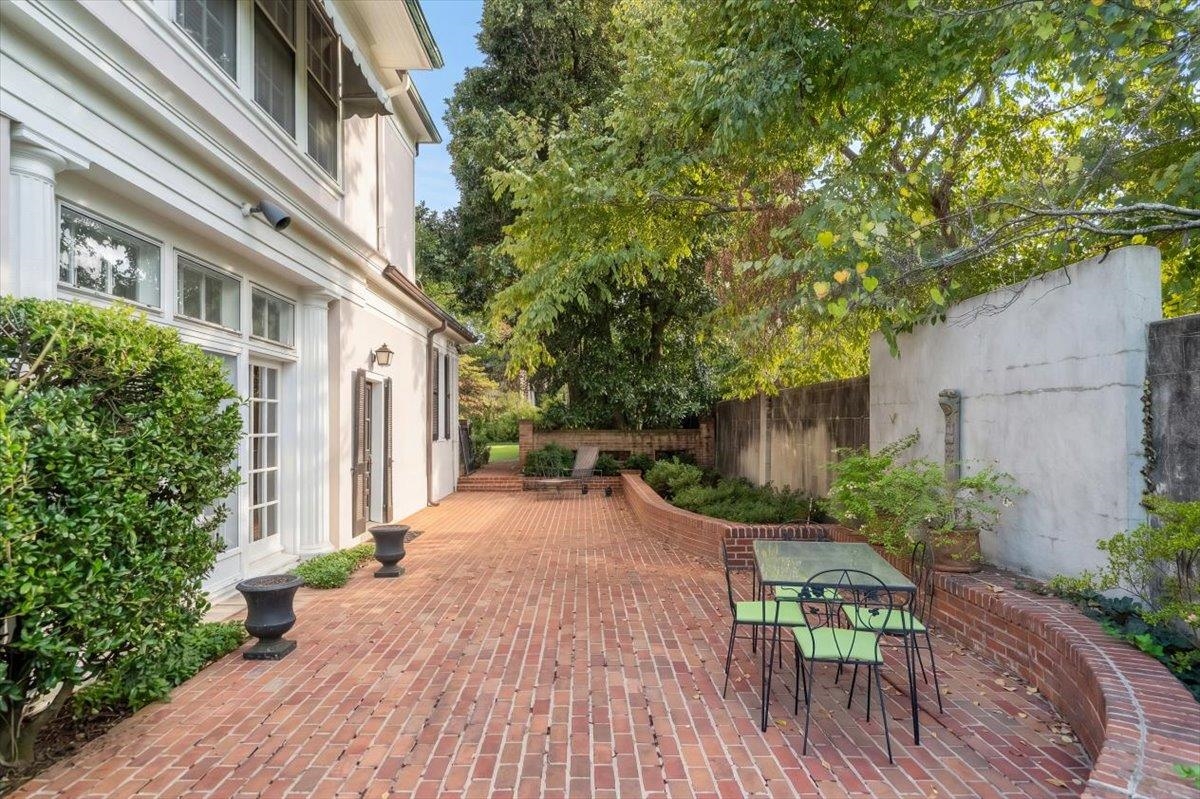 1857 Overton Park Ave Property Photo 10