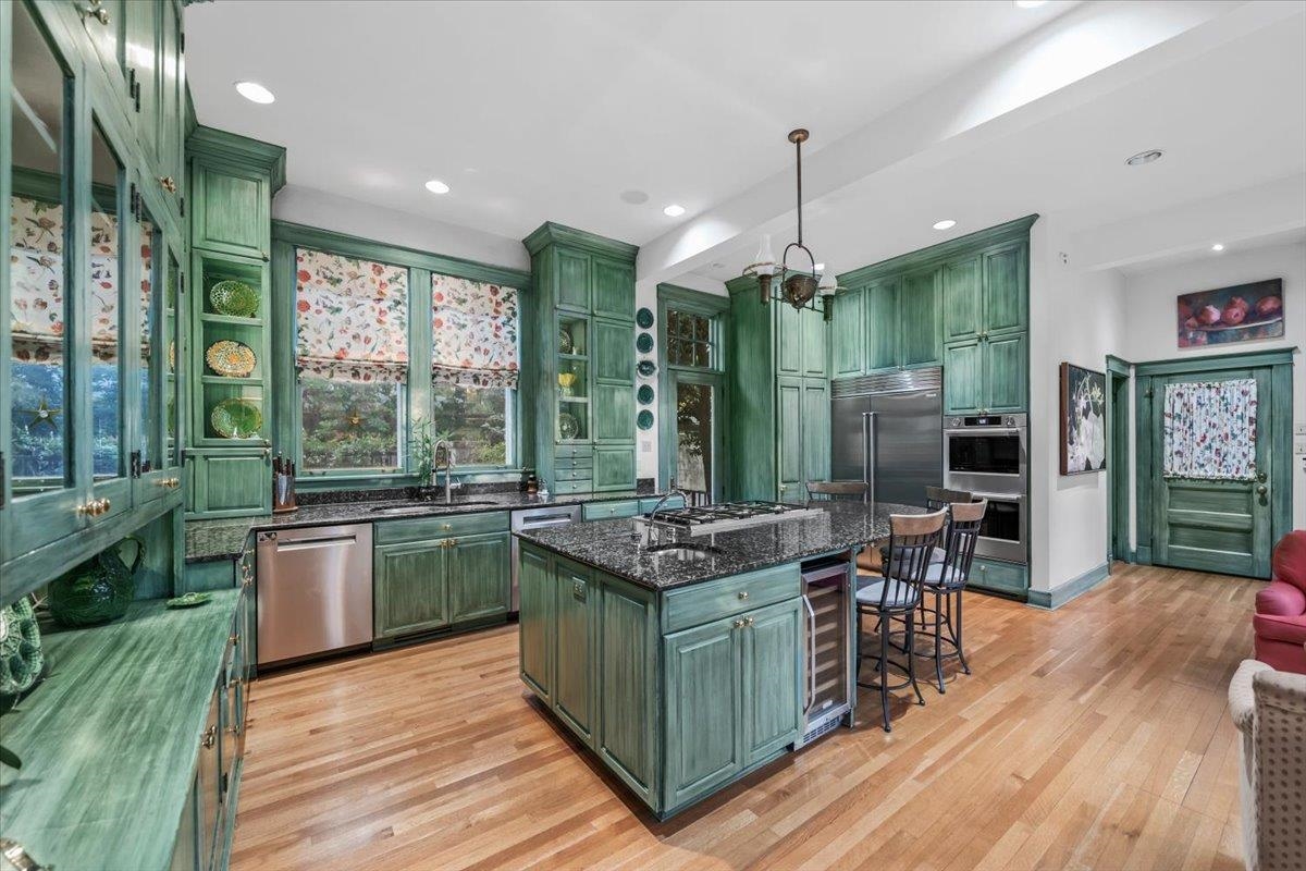 1857 Overton Park Ave Property Photo 13