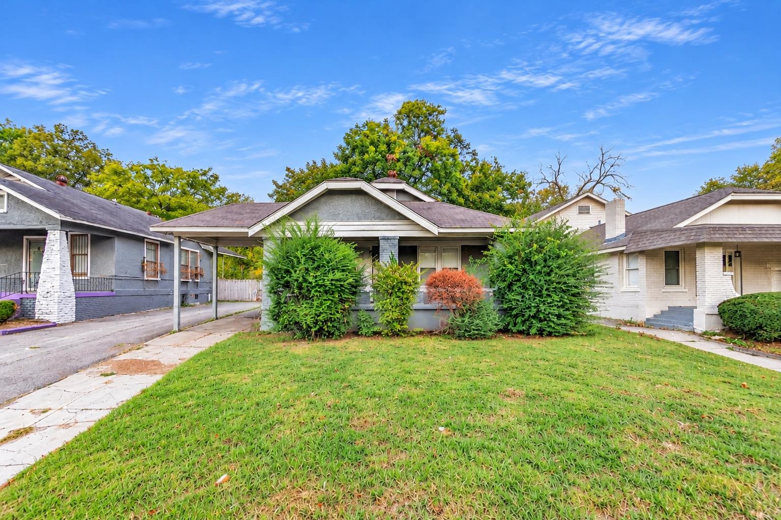 1956 LAMAR AVE Property Photo 1