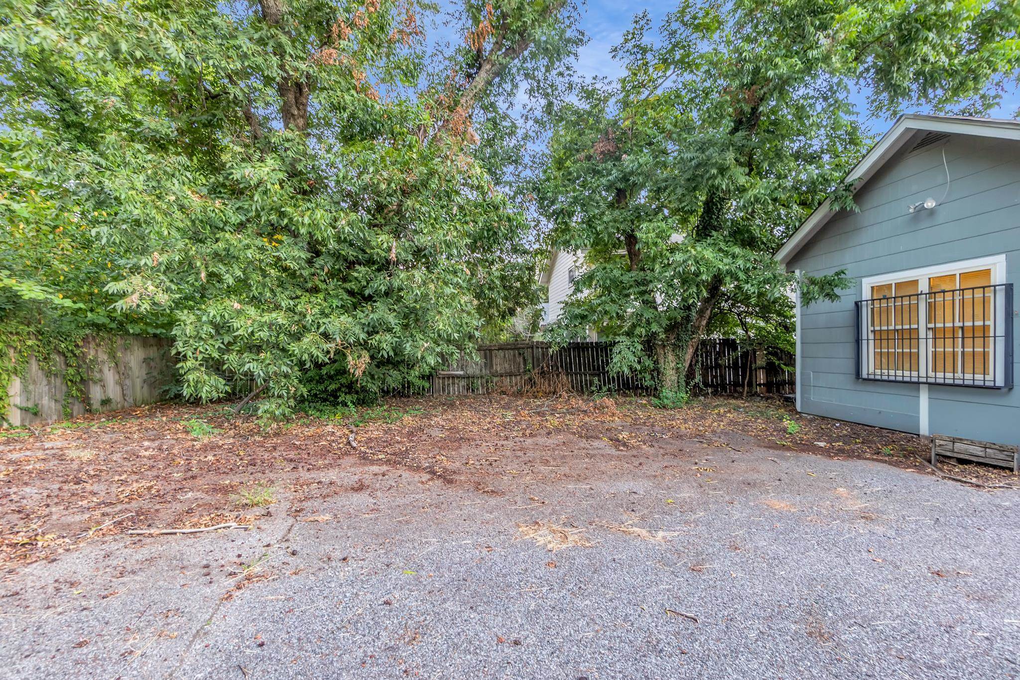 1956 Lamar Ave Property Photo 23