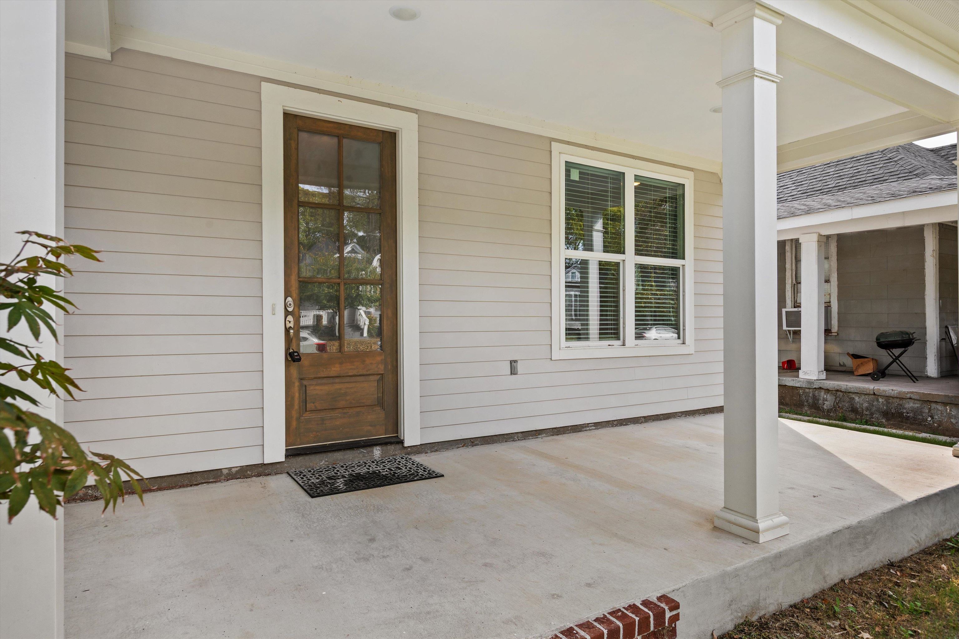 1635 Nelson Ave Property Photo 4