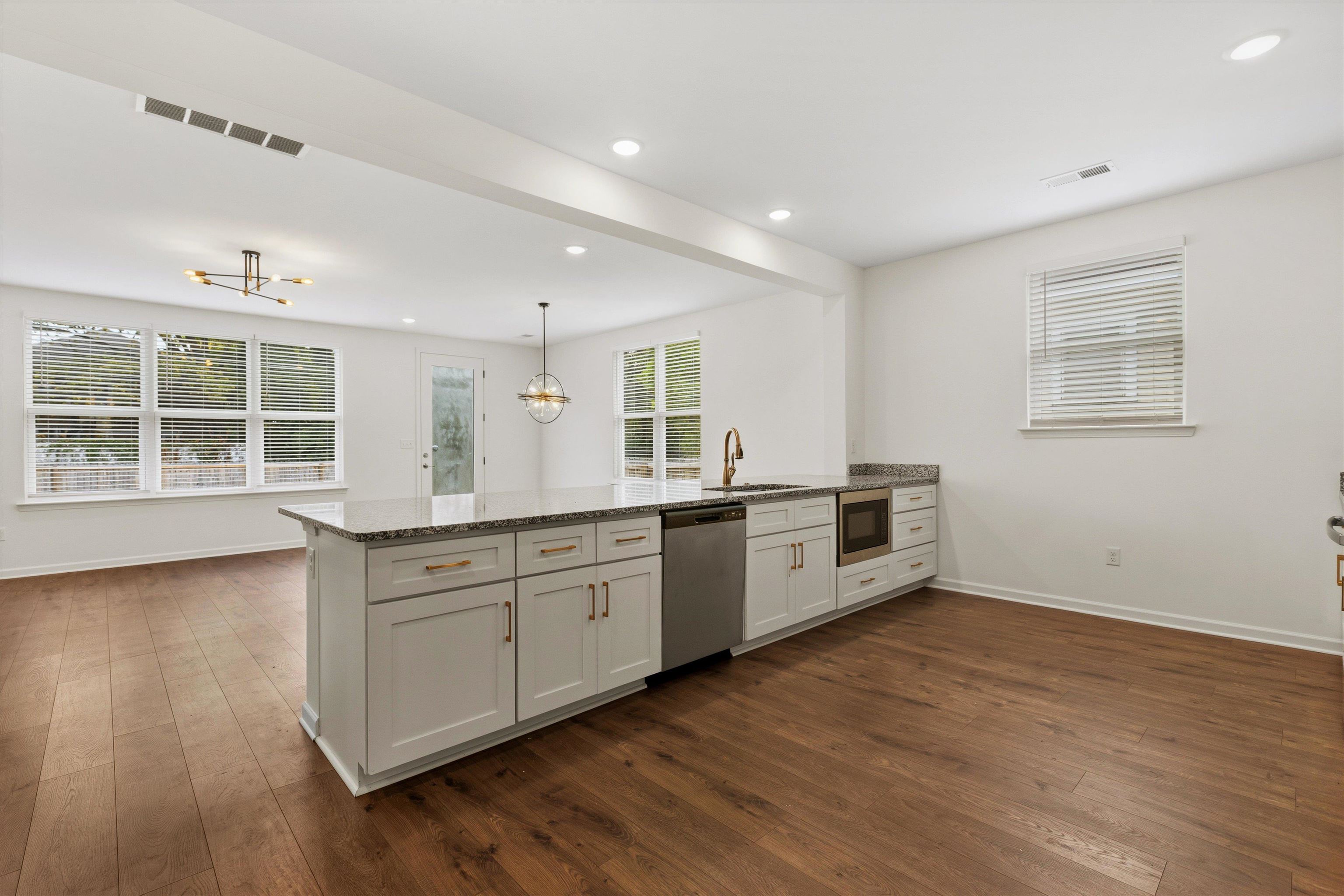 1635 Nelson Ave Property Photo 15