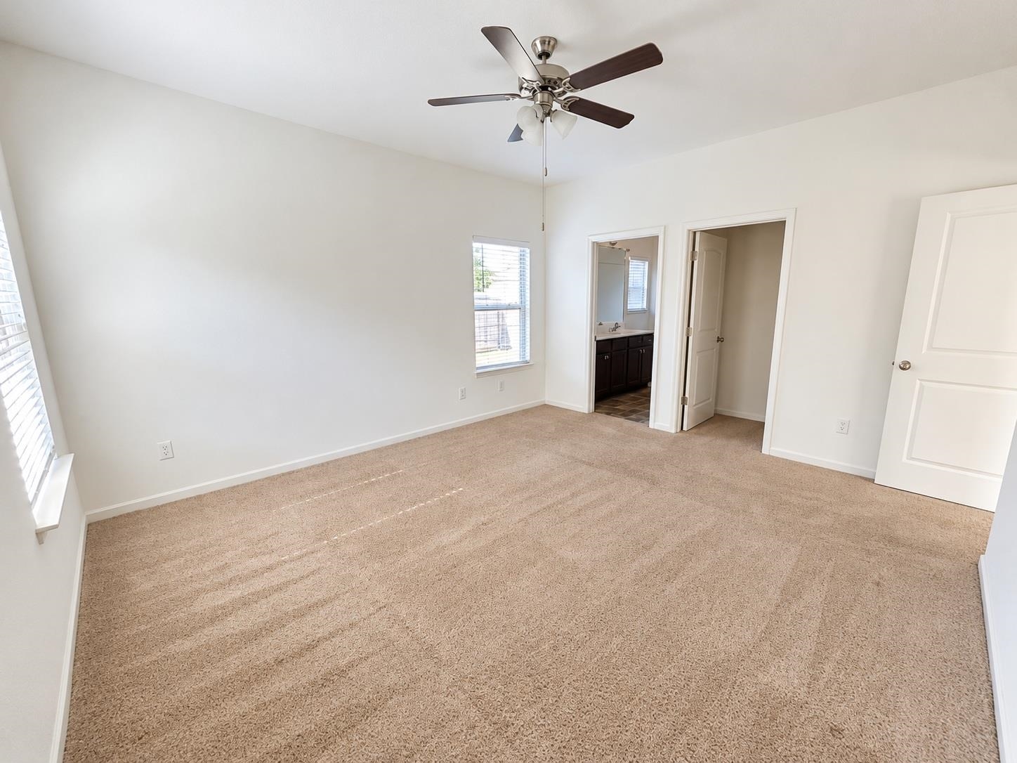 154 Vivian Way Property Photo 8