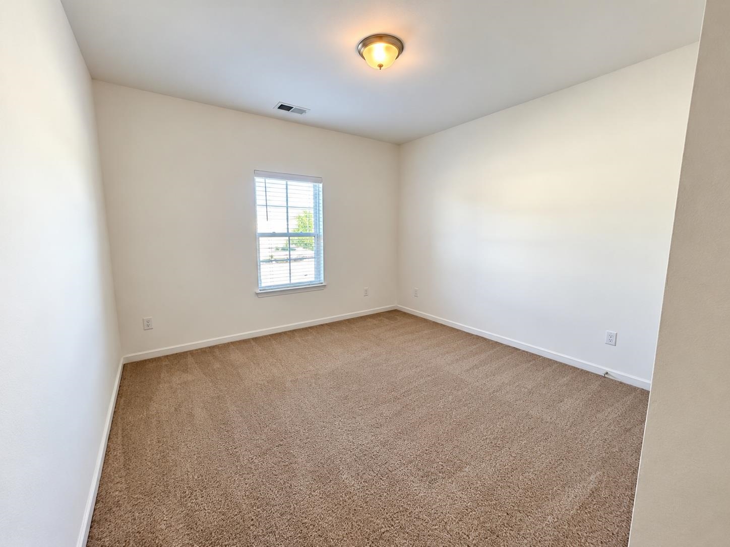154 Vivian Way Property Photo 10