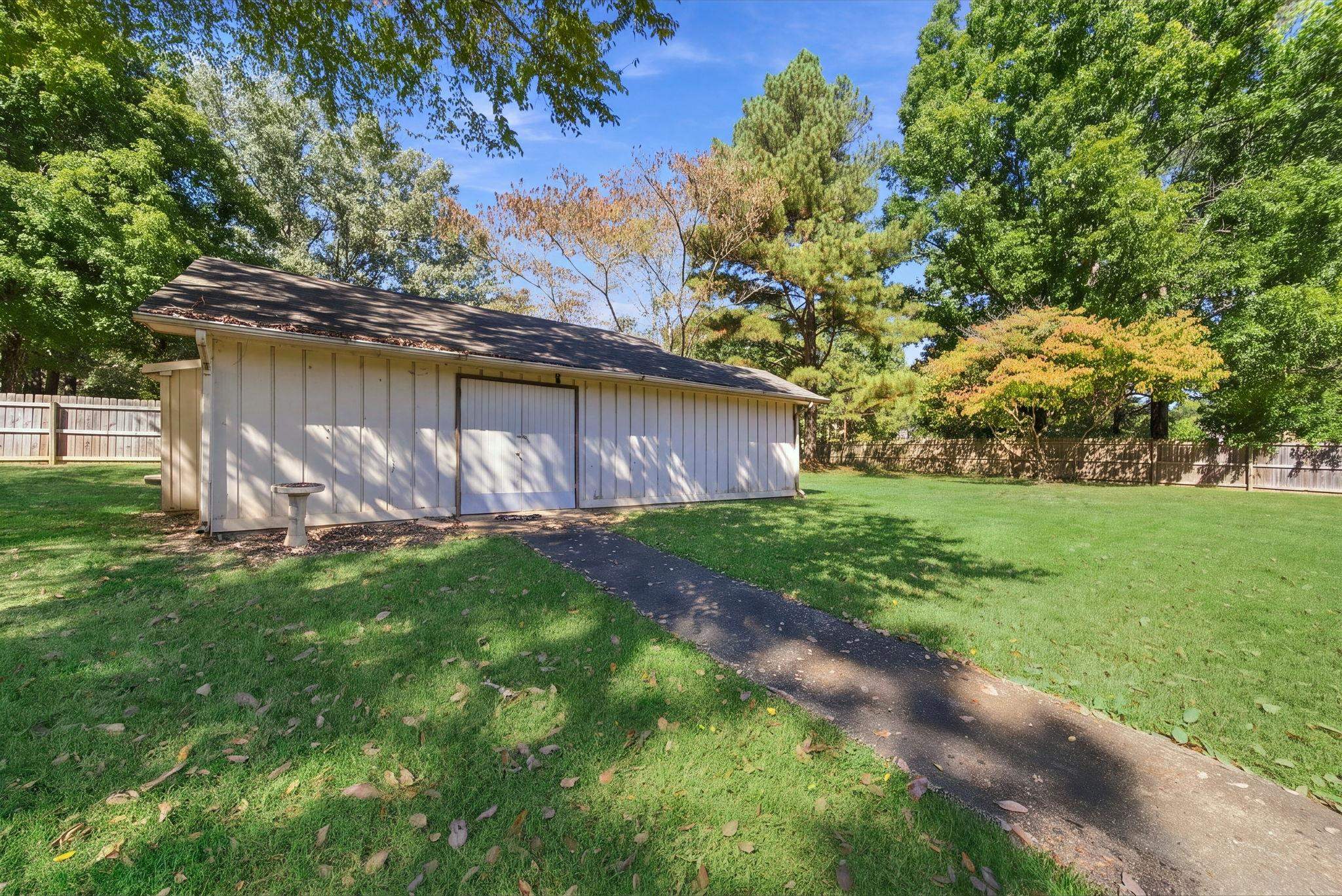 262 Cheryl St Property Photo 3