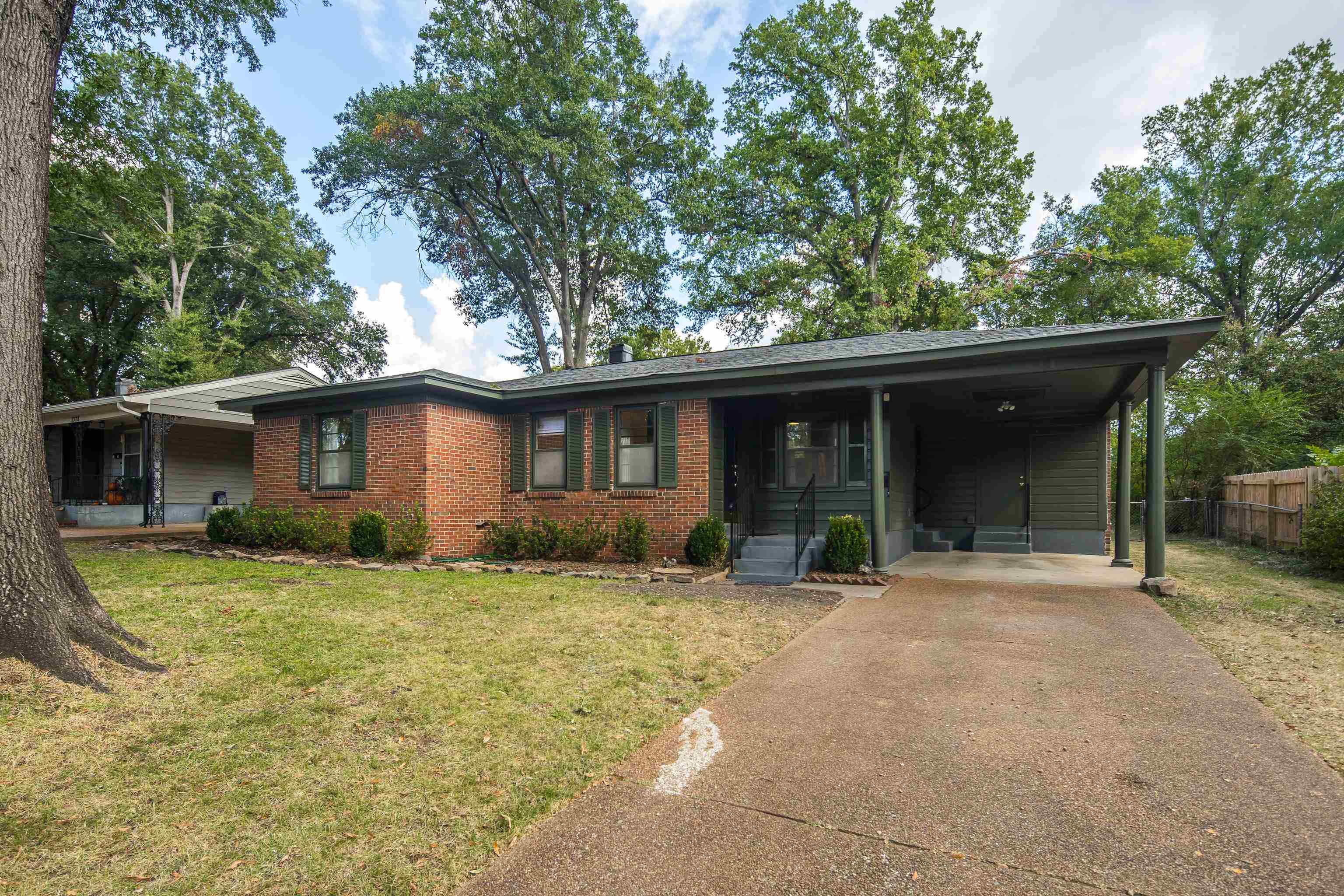 1384 WOODSTON RD Property Photo 1