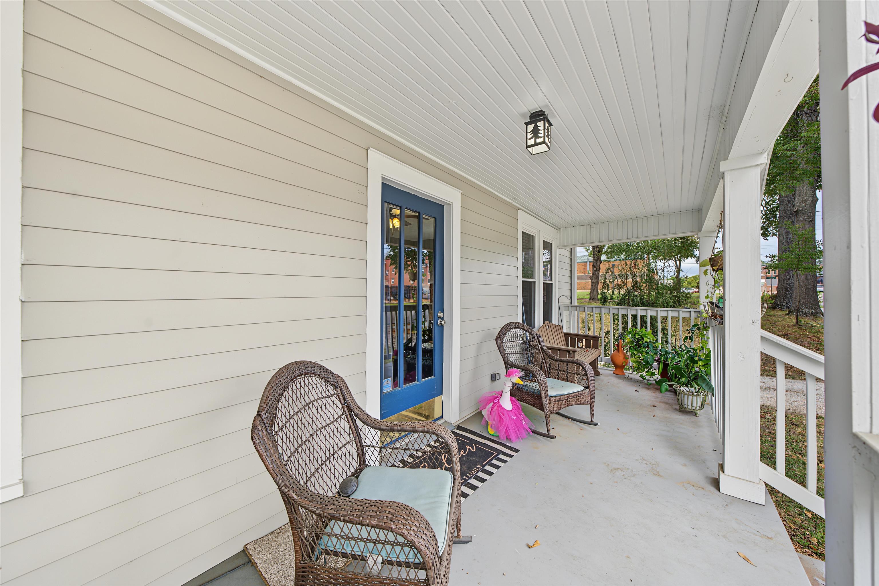 312 W Jackson St Property Photo 5