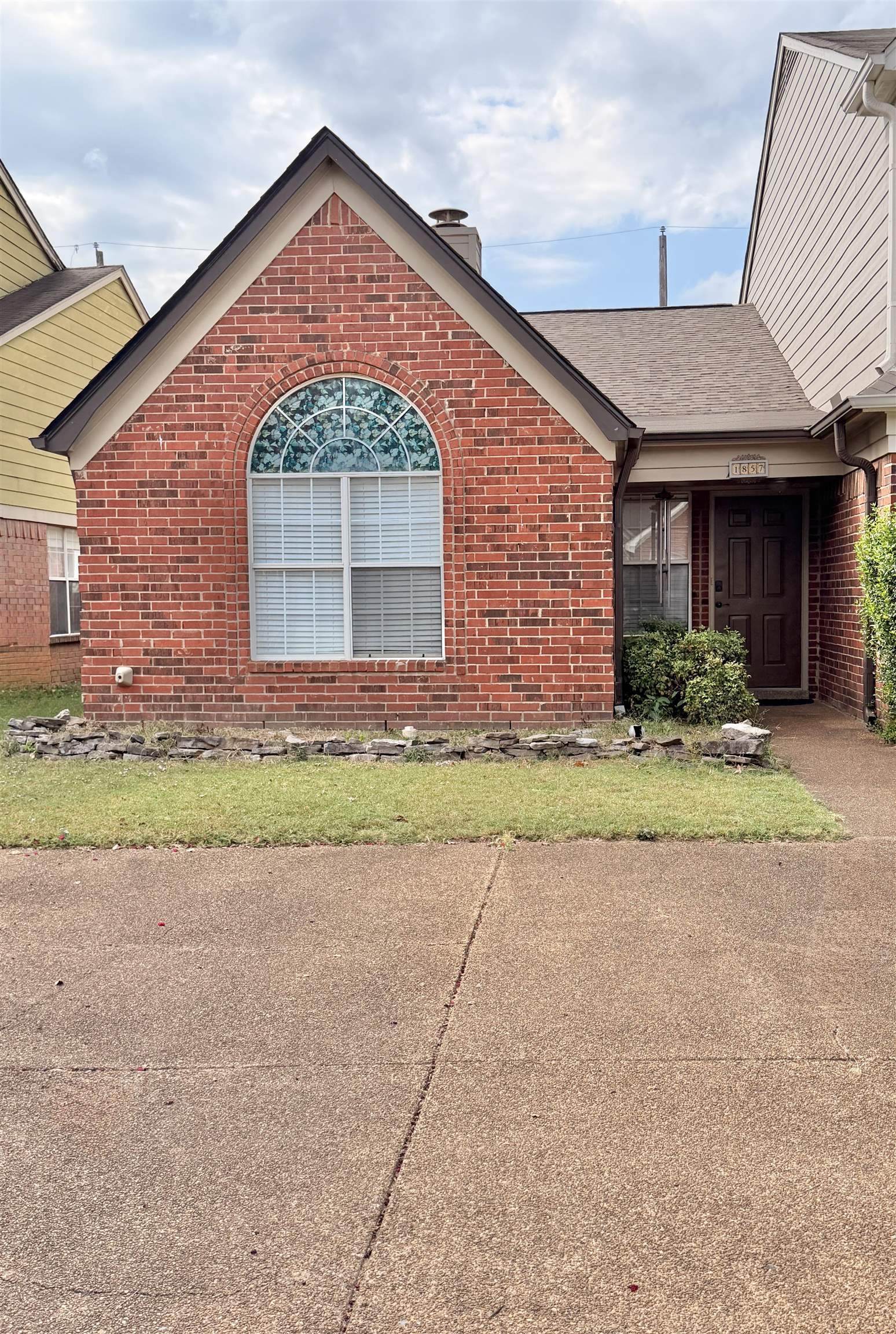1857 Winship Dr Property Photo 1