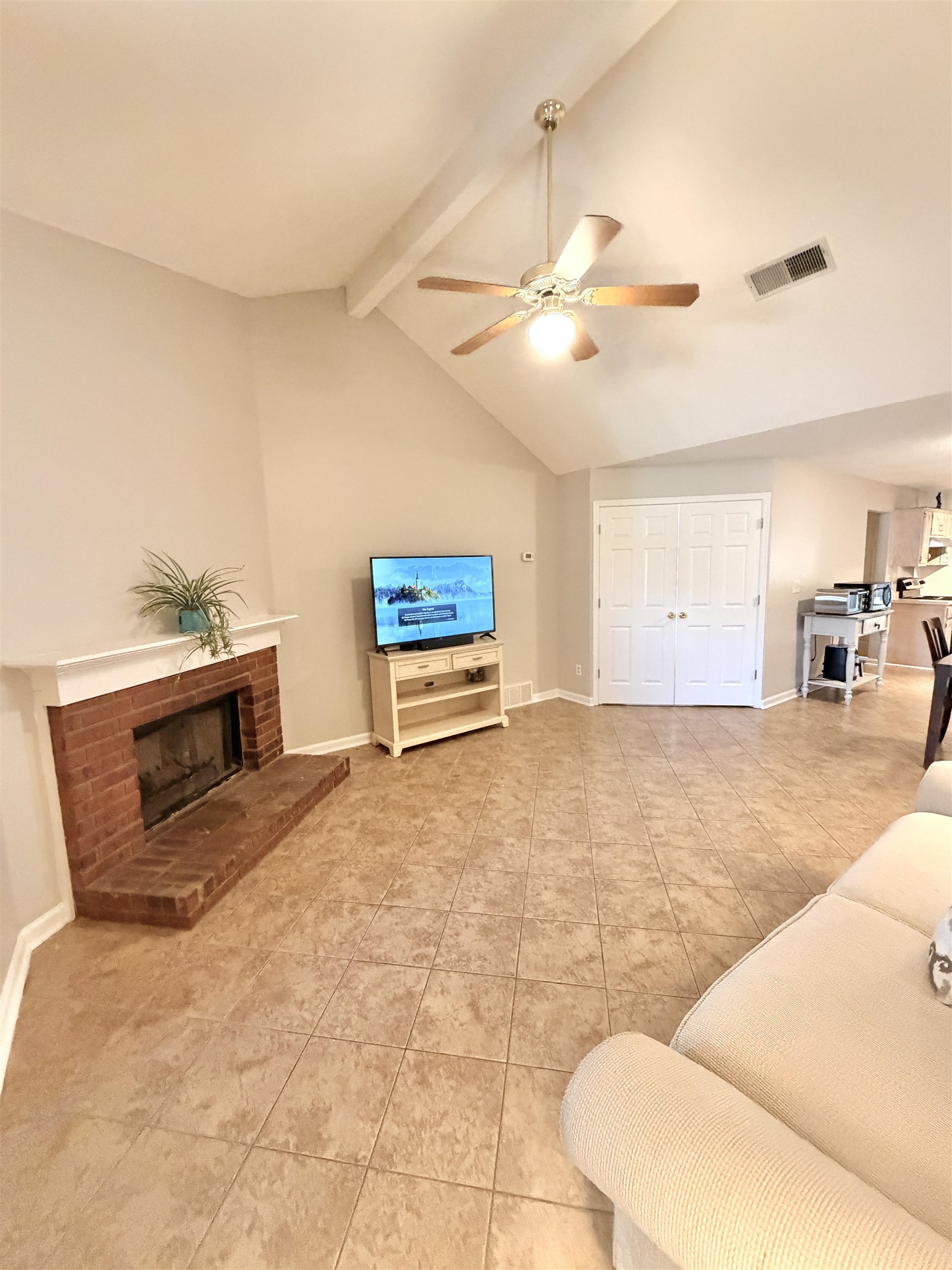 1857 Winship Dr Property Photo 7