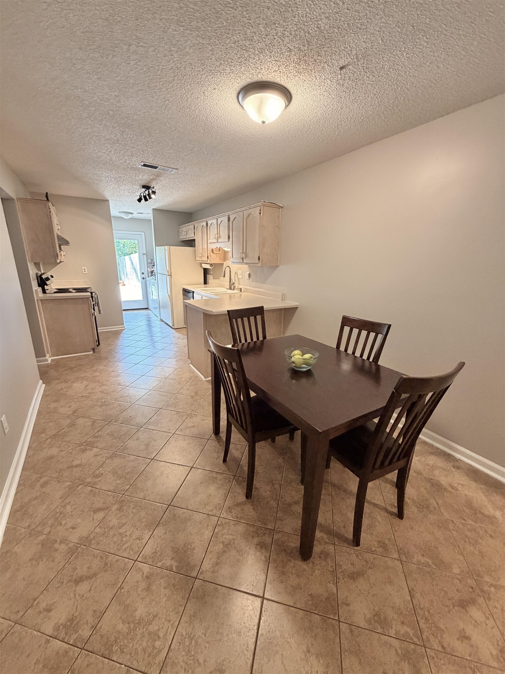 1857 Winship Dr Property Photo 23