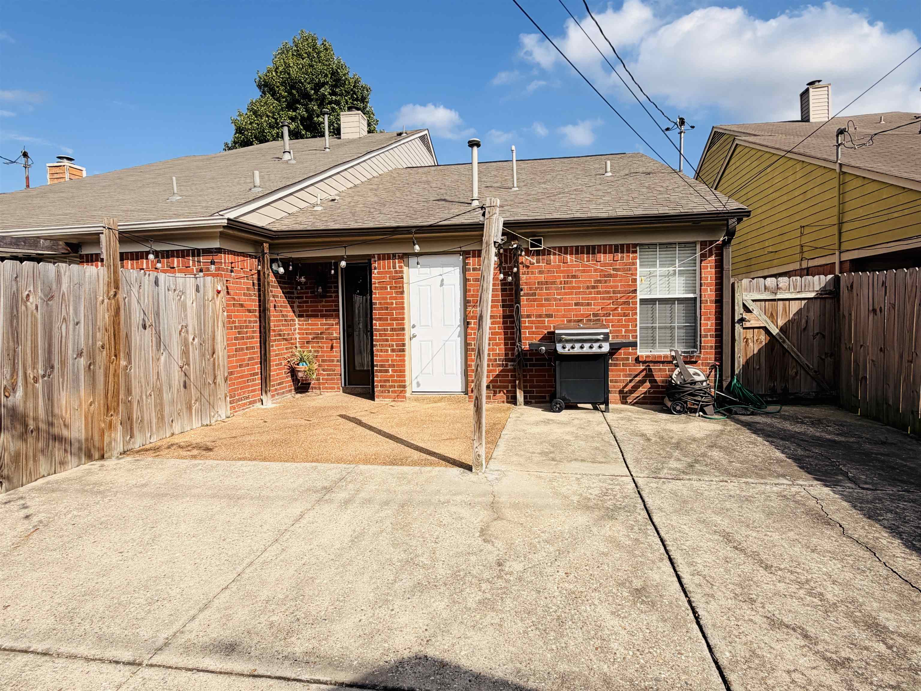 1857 Winship Dr Property Photo 25