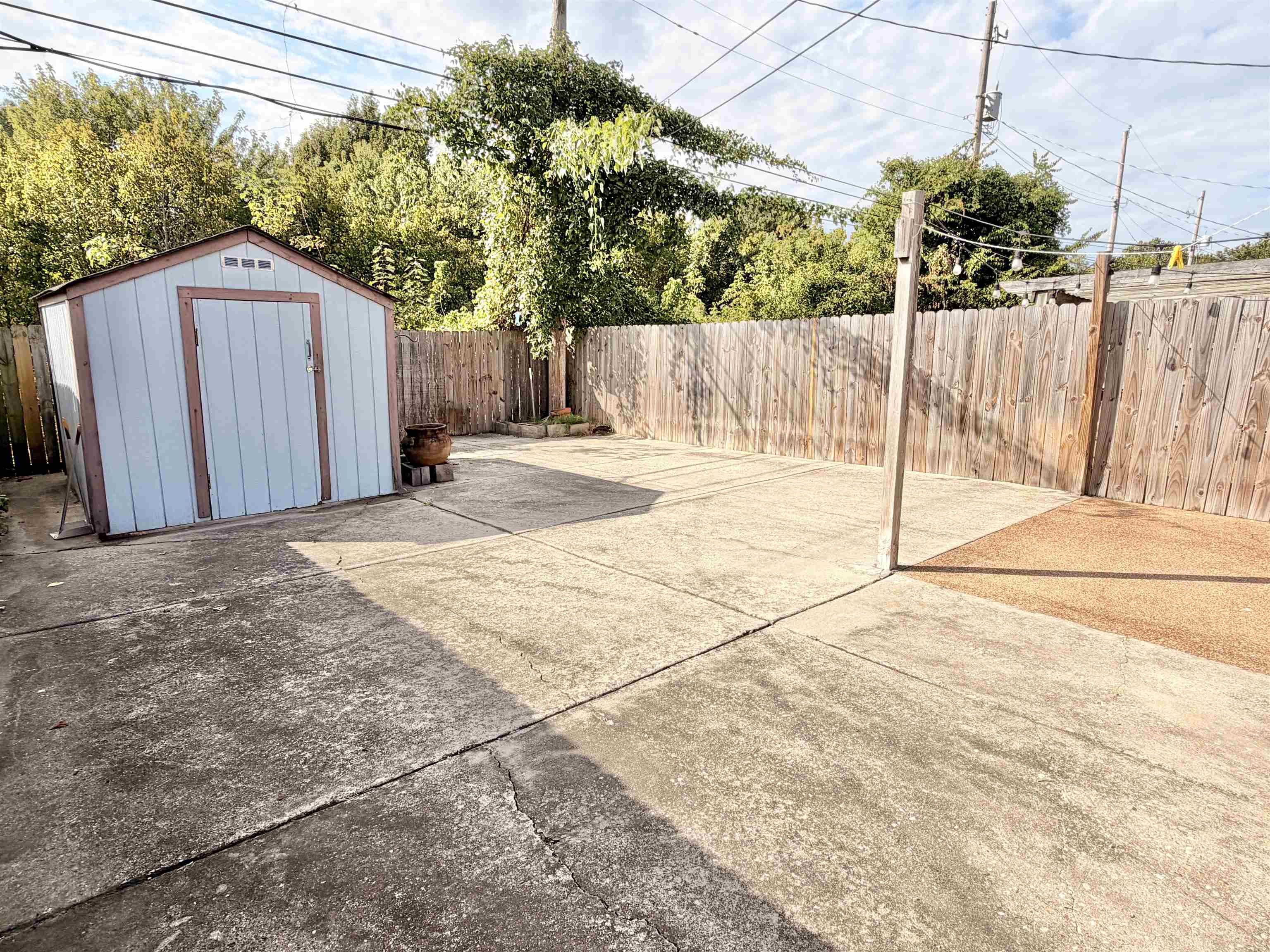 1857 Winship Dr Property Photo 26