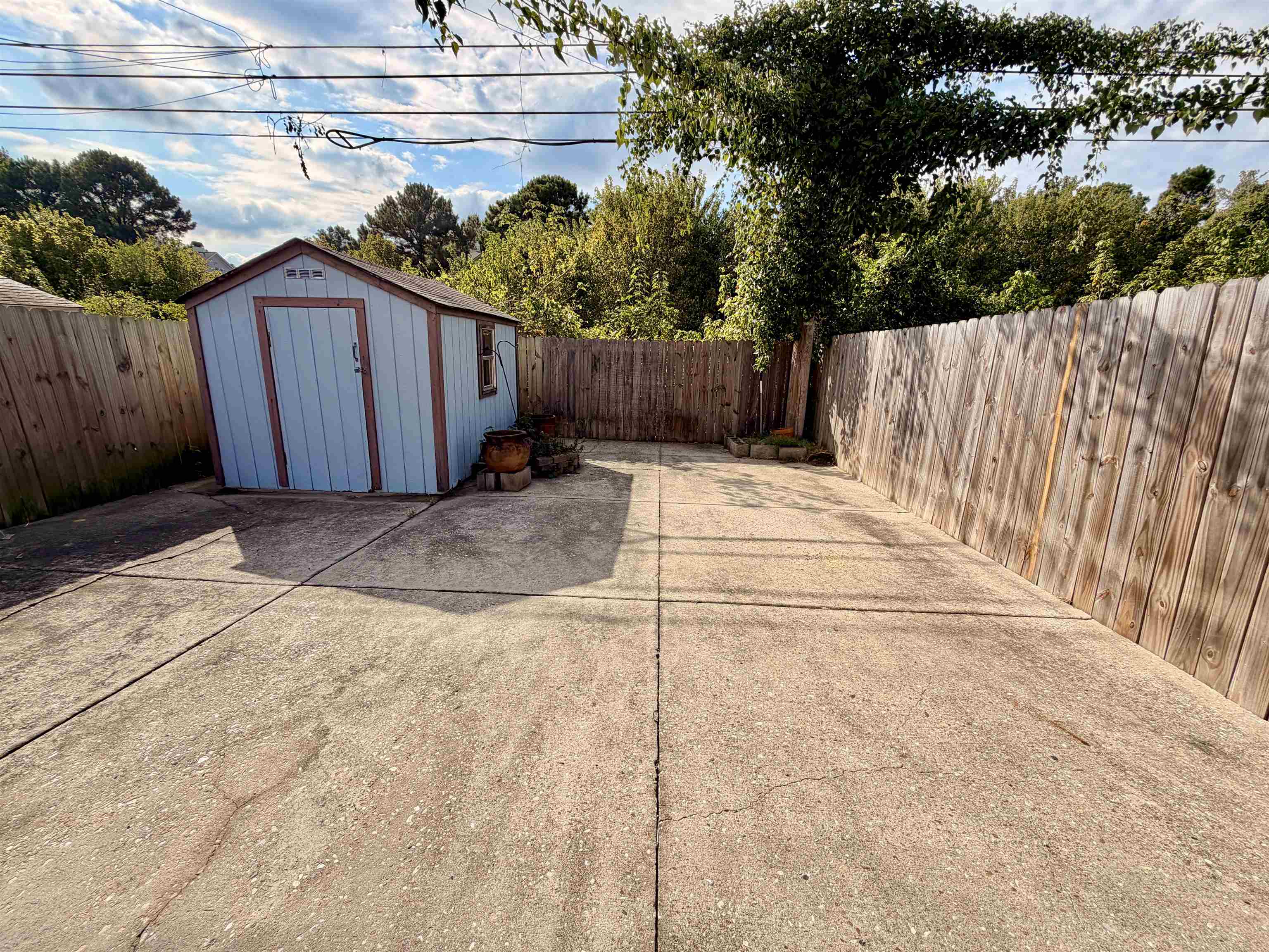 1857 Winship Dr Property Photo 27