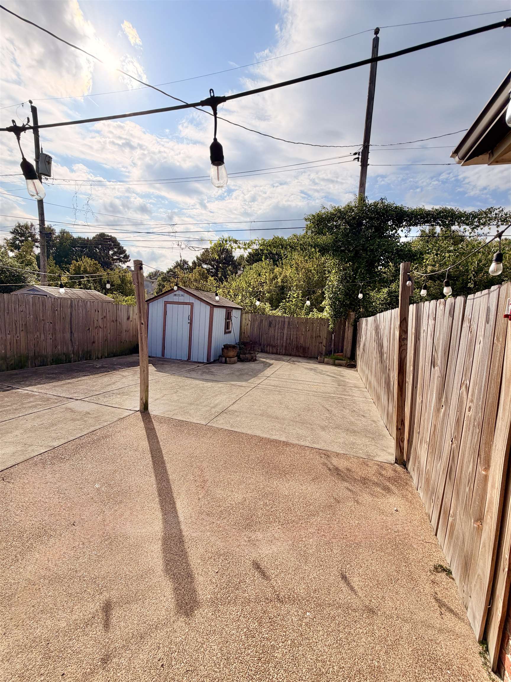 1857 Winship Dr Property Photo 28