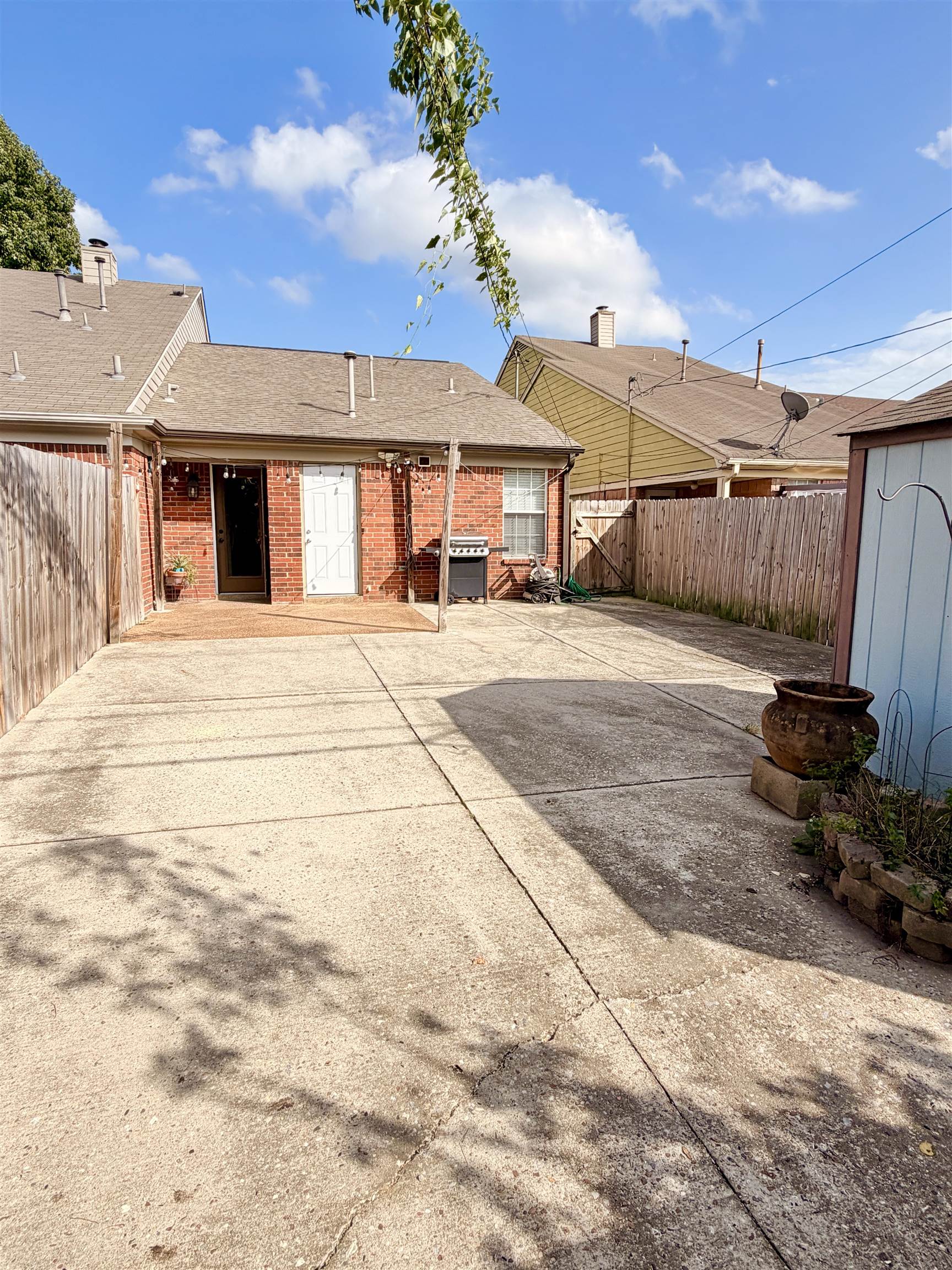 1857 Winship Dr Property Photo 31