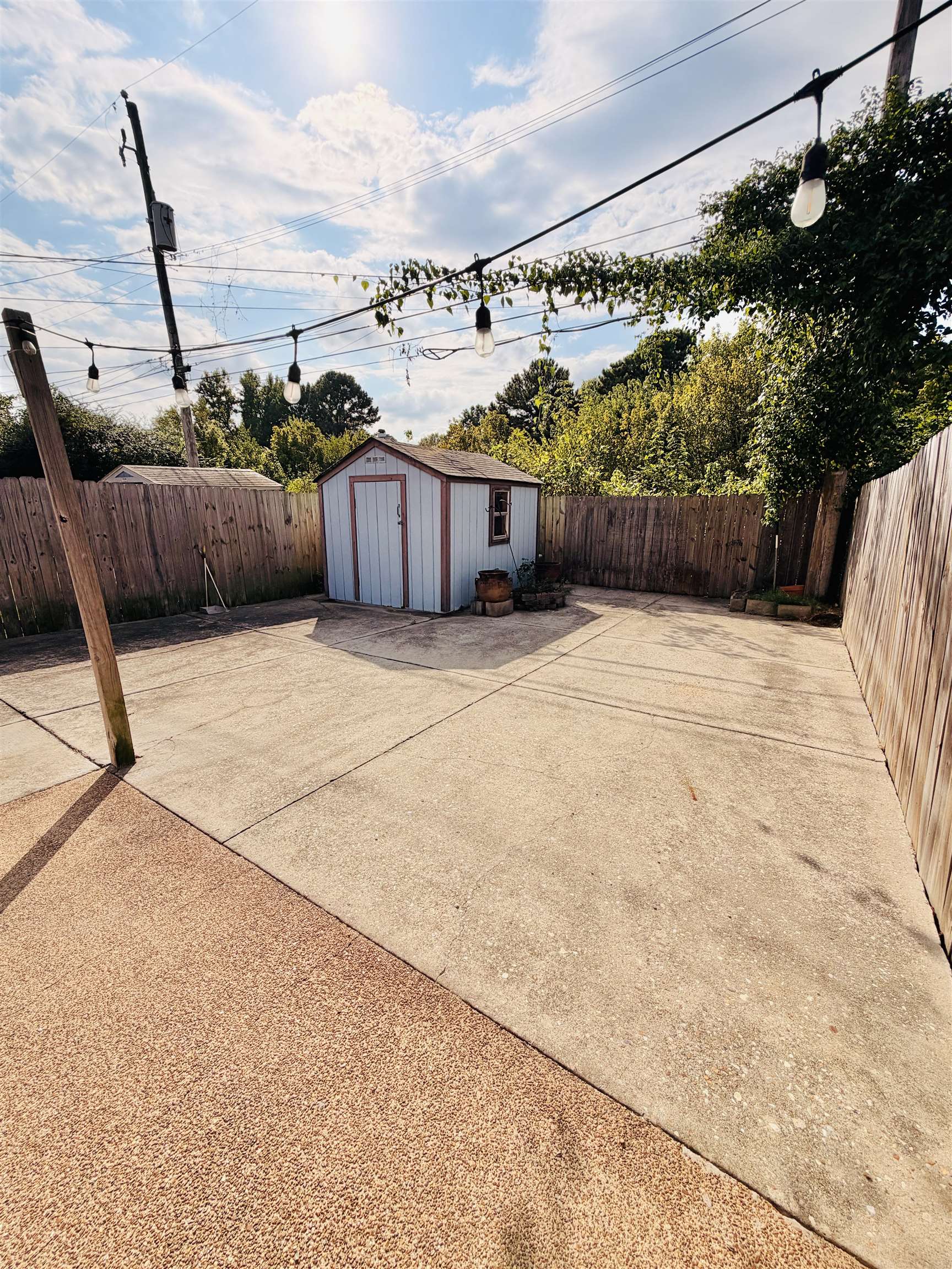 1857 Winship Dr Property Photo 33