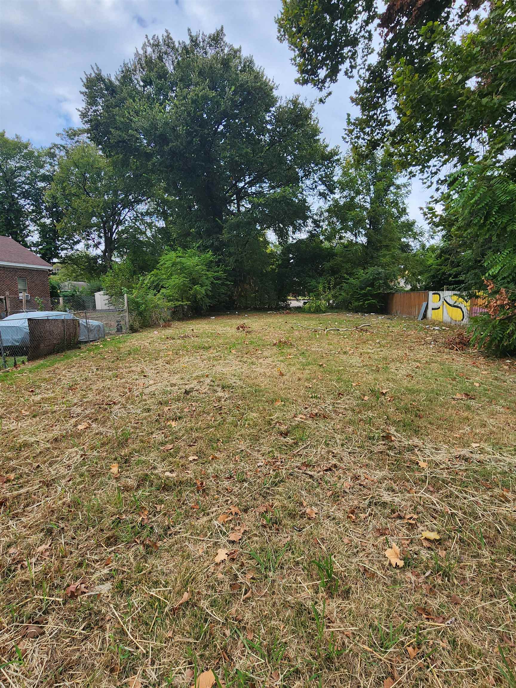 693 Leath St Property Photo 2