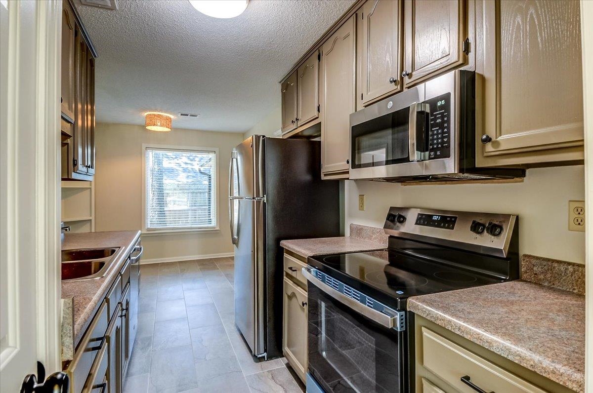 2957 Boyington Cv Property Photo 6