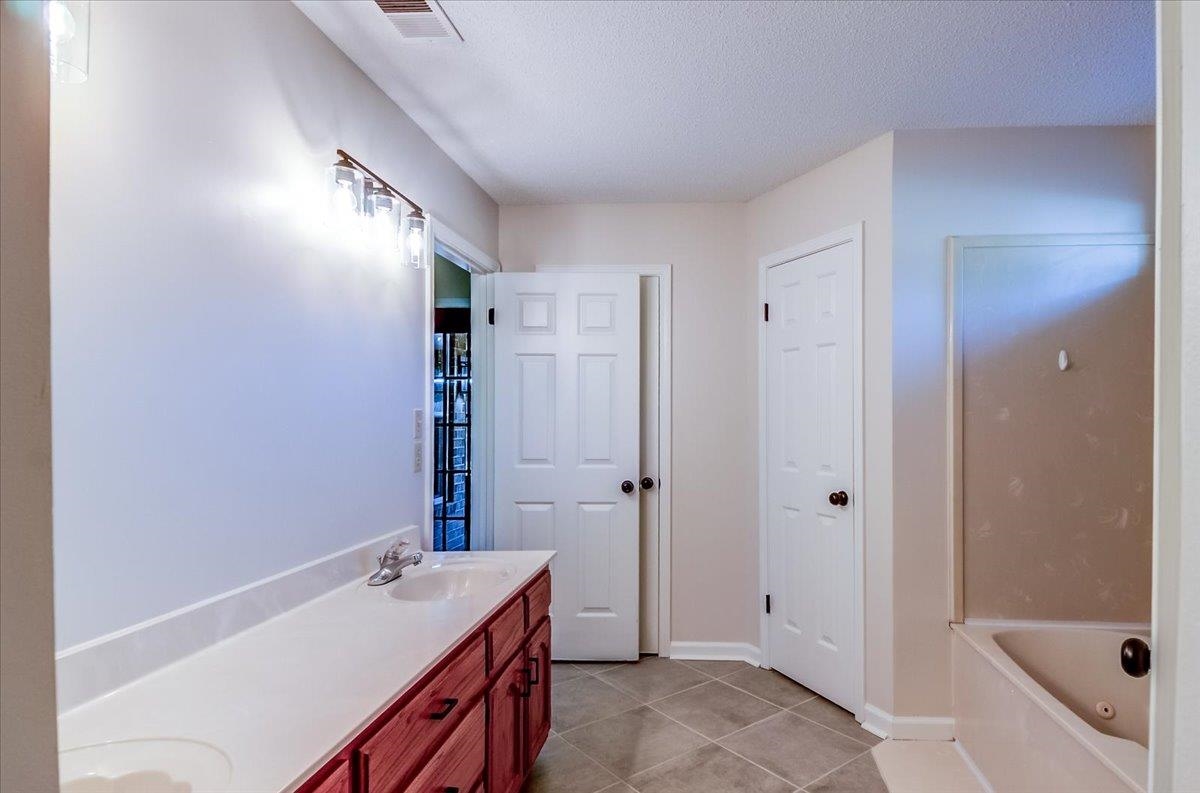 2957 Boyington Cv Property Photo 16