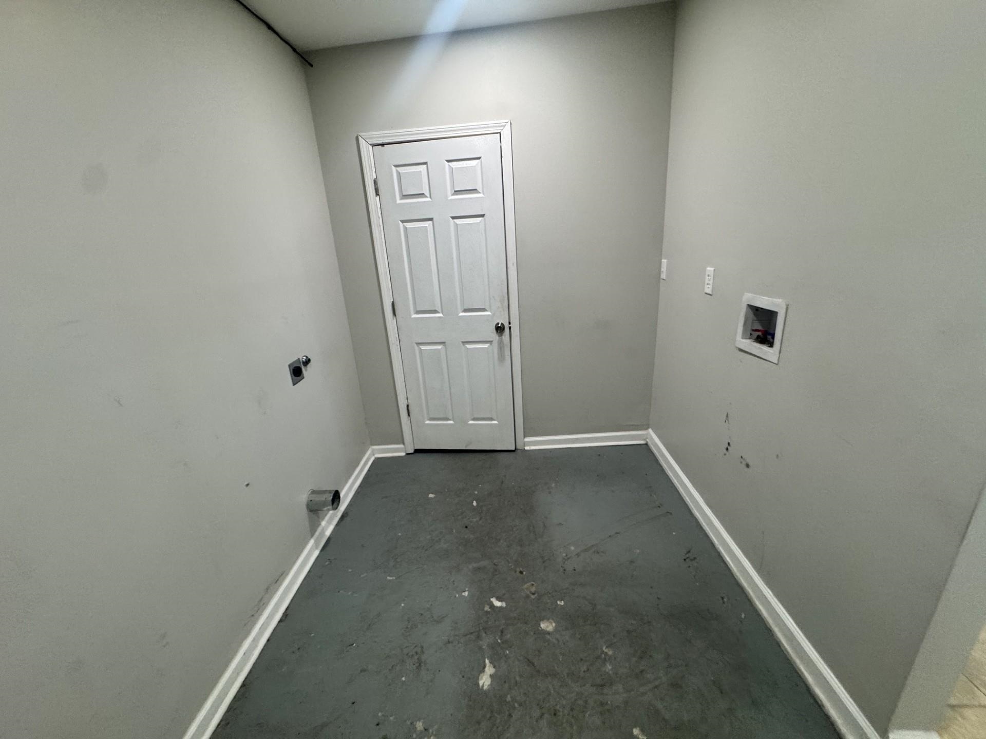 1305 Bryan St Property Photo 8