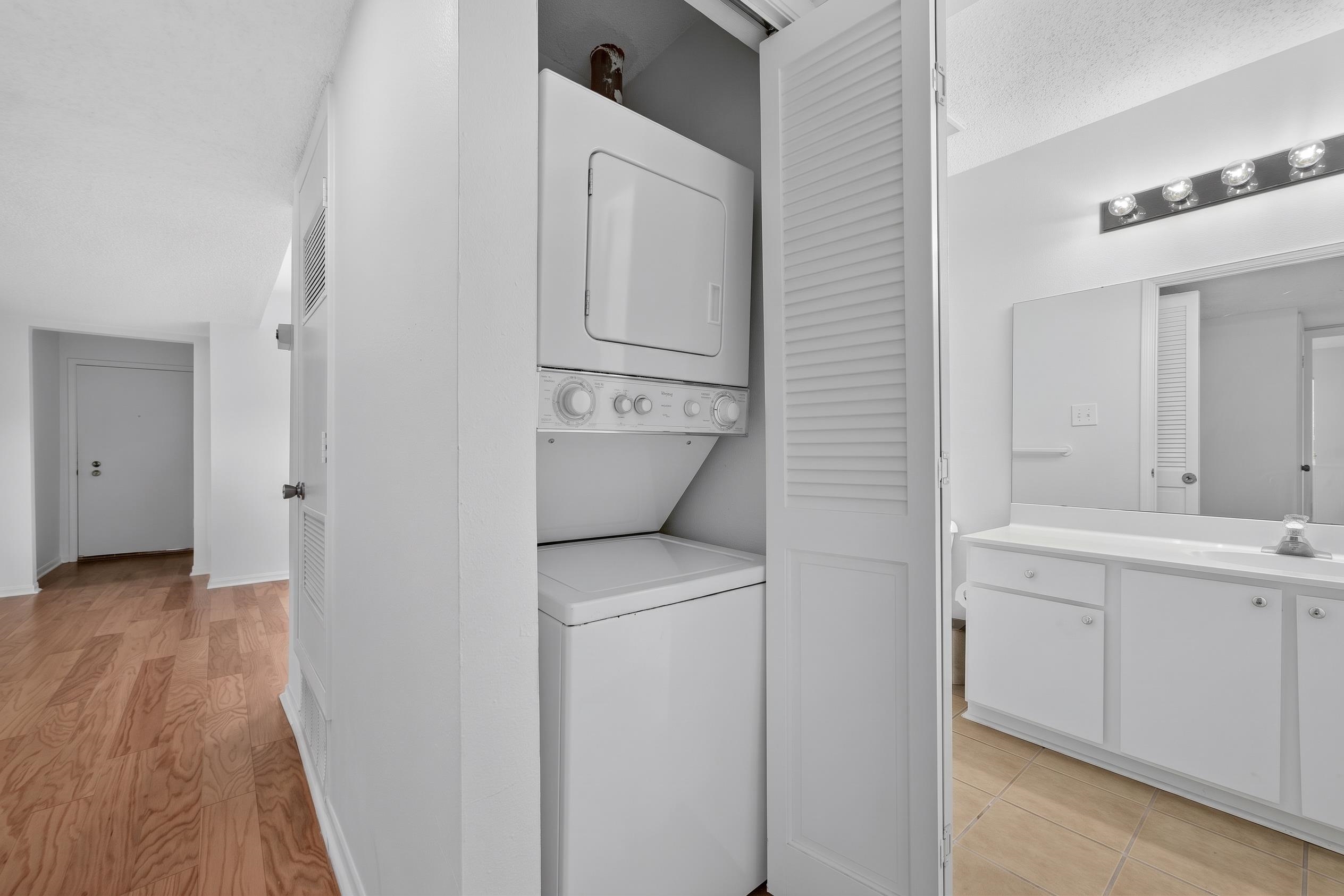843 Thistledown Dr 1 Property Photo 15