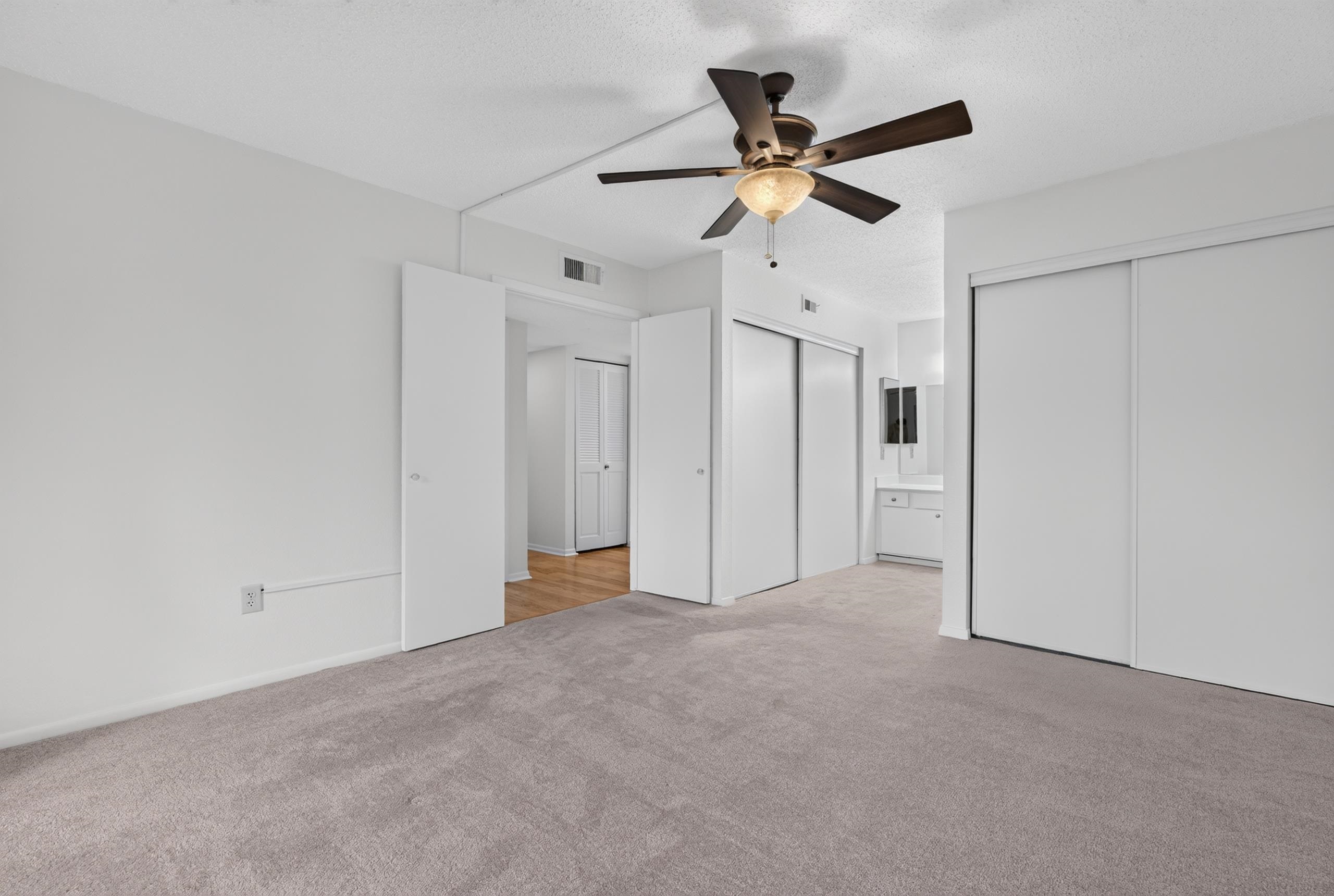 843 Thistledown Dr 1 Property Photo 21