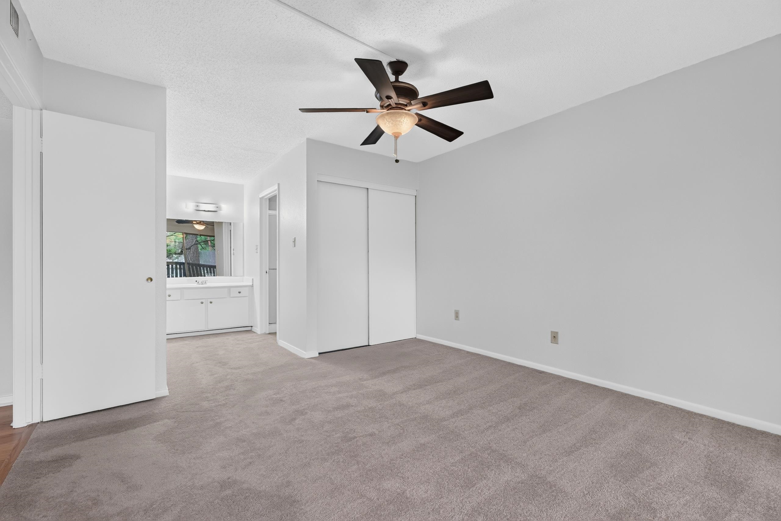 843 Thistledown Dr 1 Property Photo 22