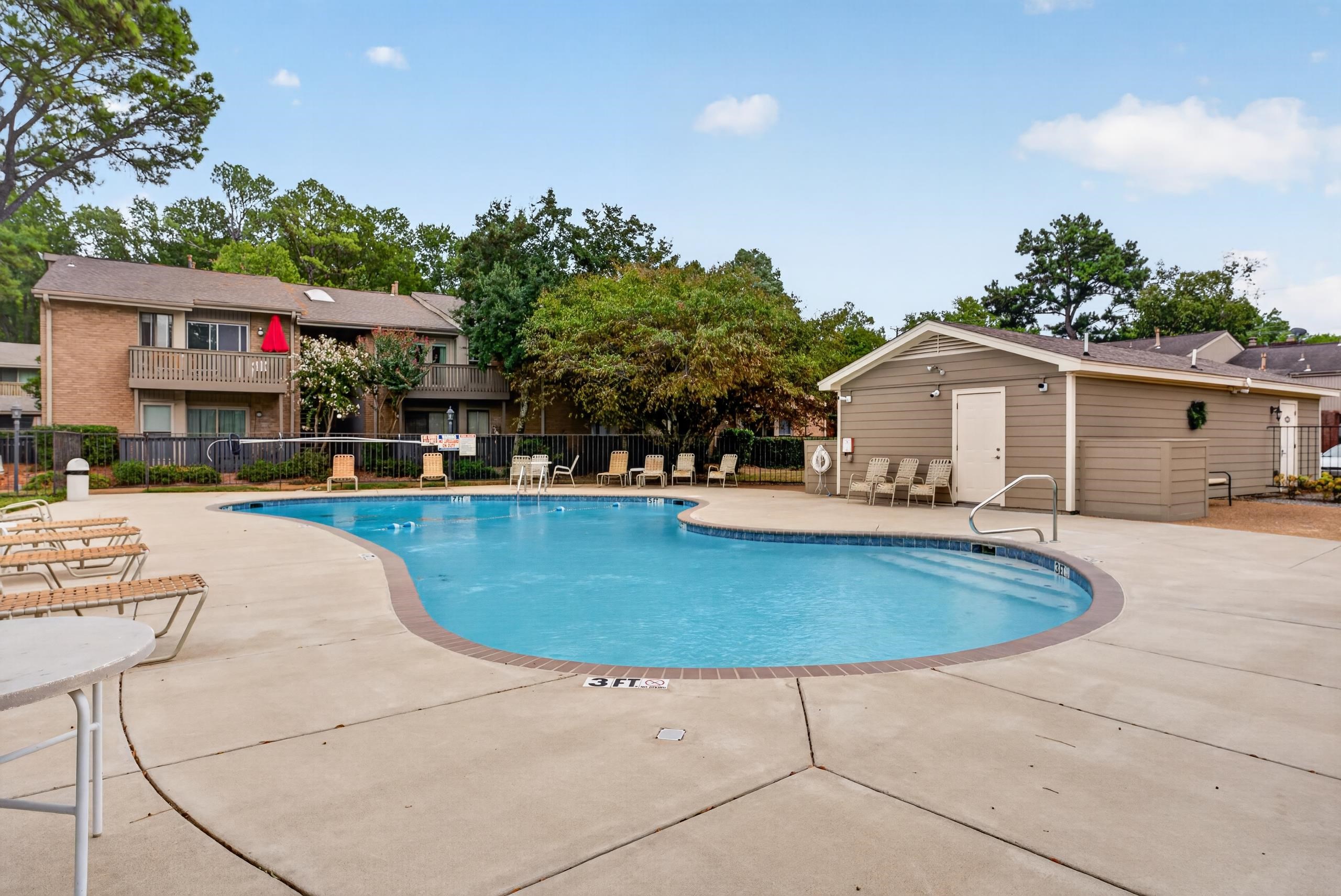 843 Thistledown Dr 1 Property Photo 26