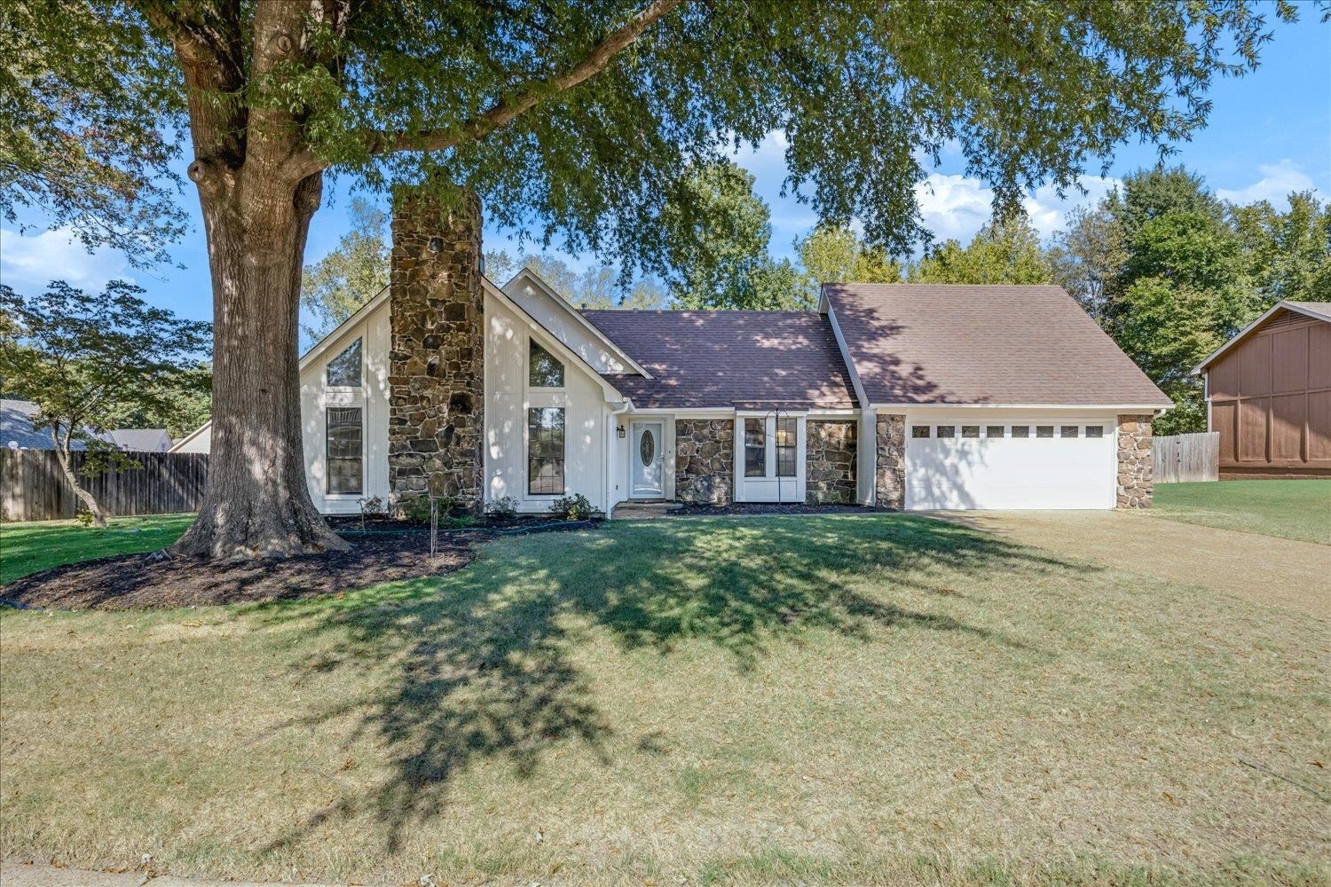 9450 Woodcutter Ln Property Photo 1