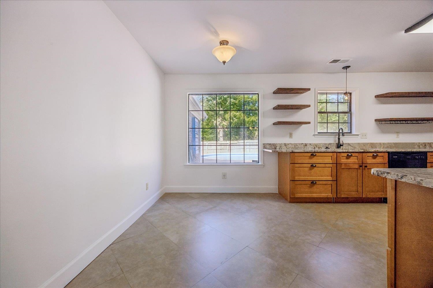 9450 Woodcutter Ln Property Photo 12
