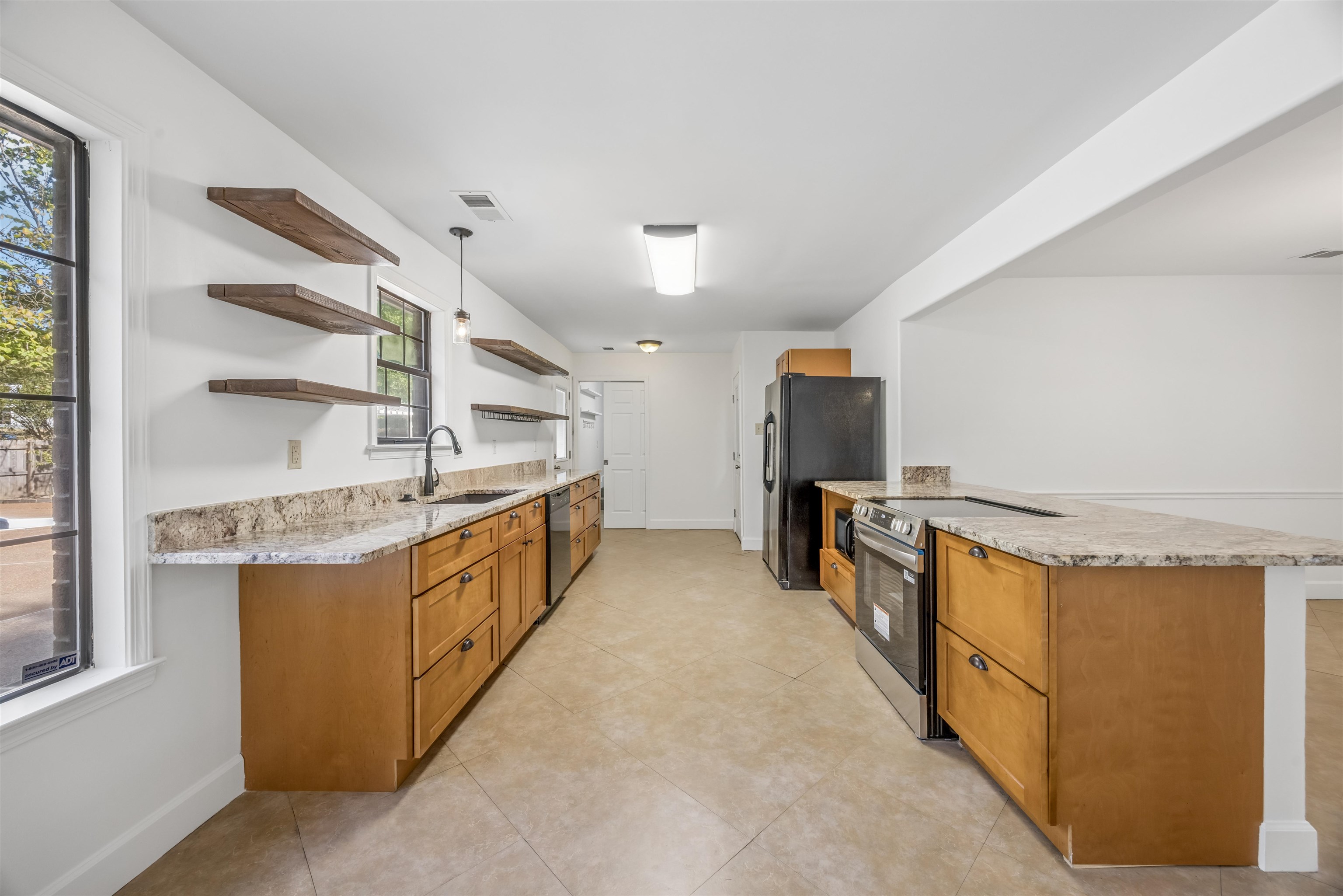 9450 Woodcutter Ln Property Photo 14