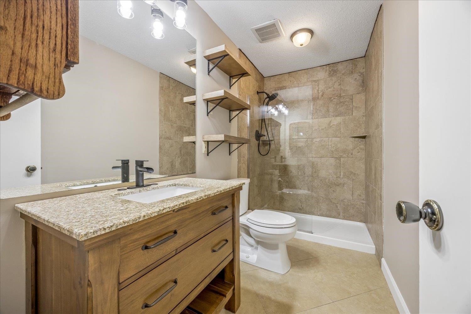 9450 Woodcutter Ln Property Photo 18