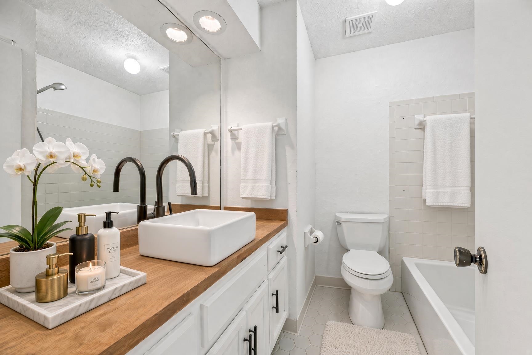 9450 Woodcutter Ln Property Photo 21